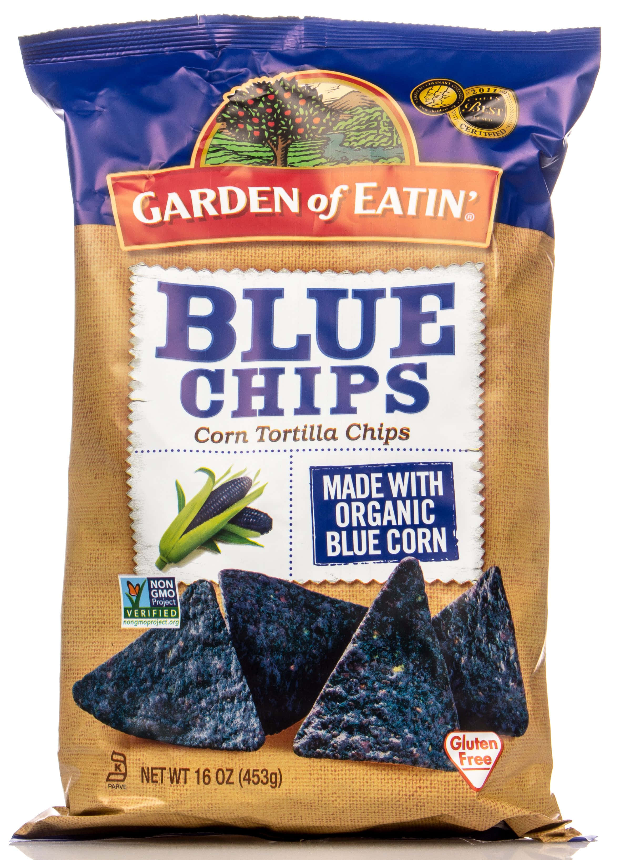 Blue Chips 桌布 壁紙 — 一個充滿活力的藍色 Garden of Eatin' Blue Chips 包裝，內含深藍色玉米片及有機認證標籤。