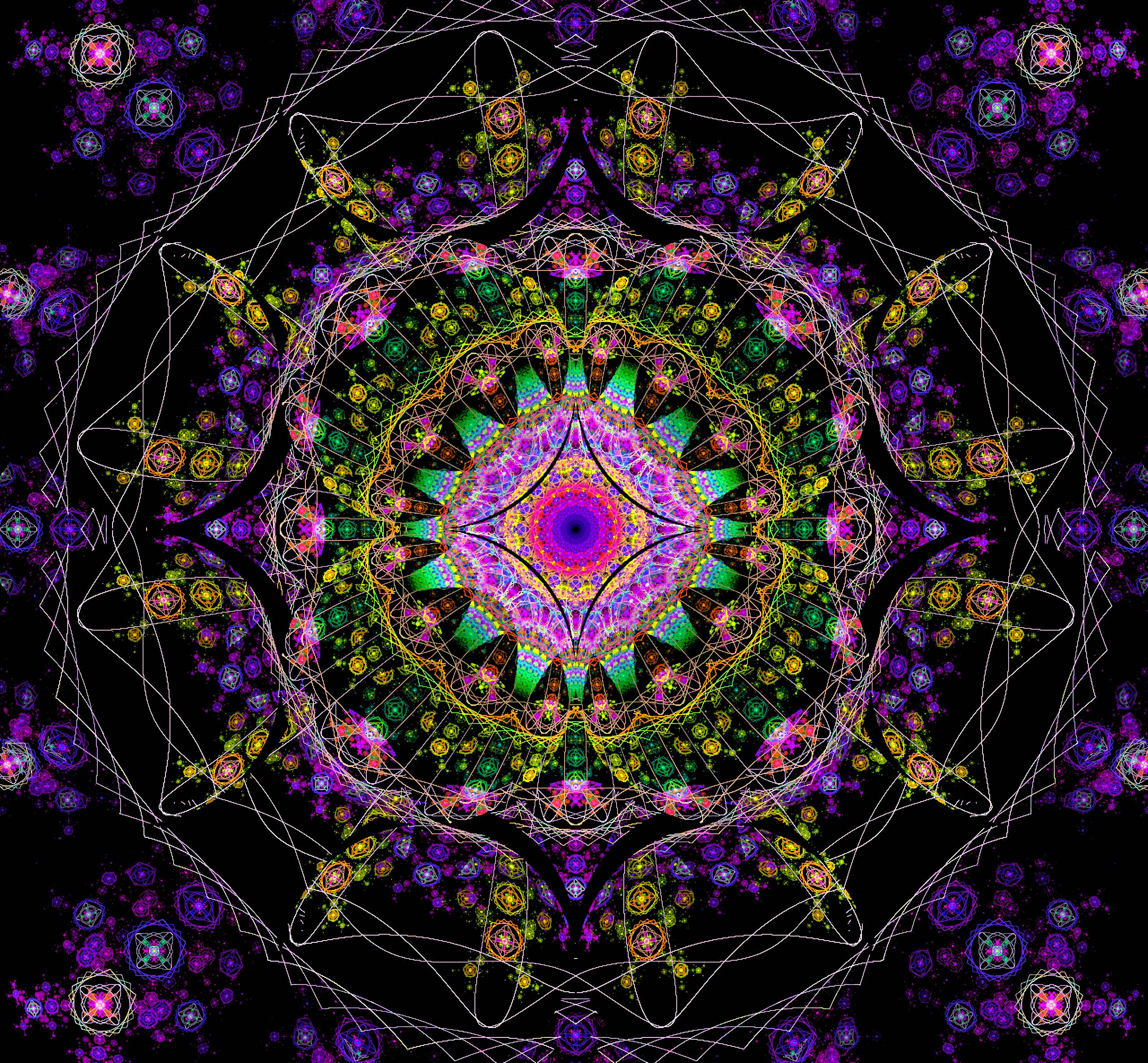 曼陀羅 桌布 壁紙 — 一個充滿活力的迷幻曼陀羅從發光的中心散發出來，帶有霓虹綠、紫色和黃色，背景為黑色。