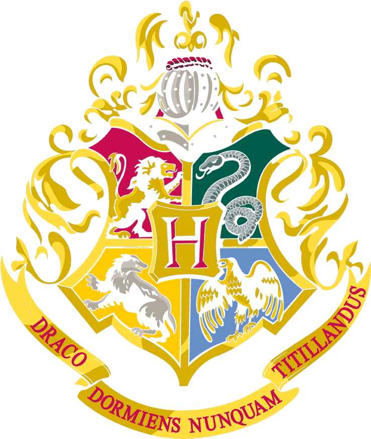 Hogwarts Crest 桌布 壁紙 — 一個充滿活力的霍格華茲校徽，帶有四個學院的標誌和金色捲曲裝飾，背景為黑色。