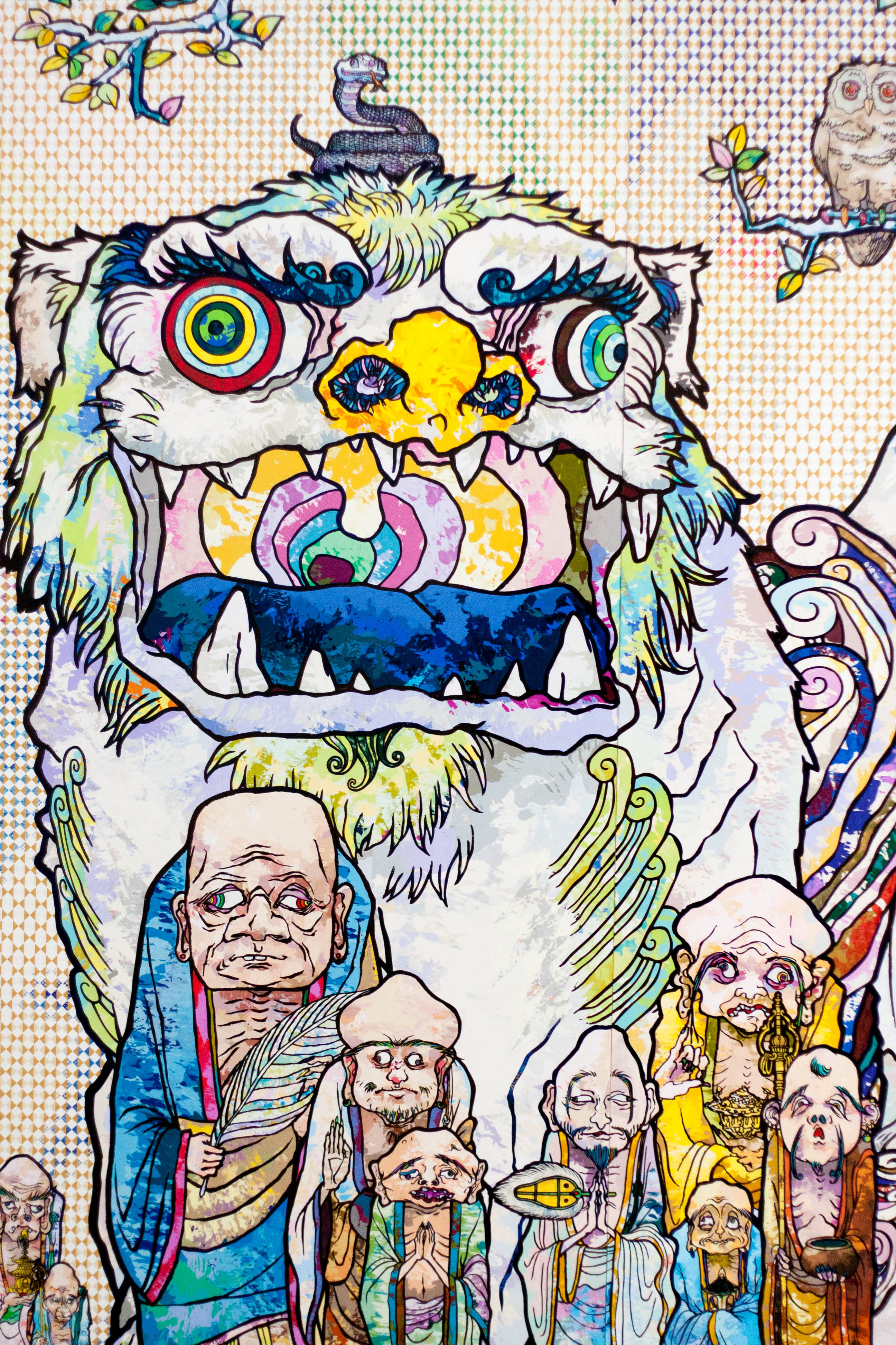 4K 桌布 壁紙 — 一個充滿活力的風格化插圖，描繪了一隻多眼神話野獸，下方有僧侶，背景為圓點。