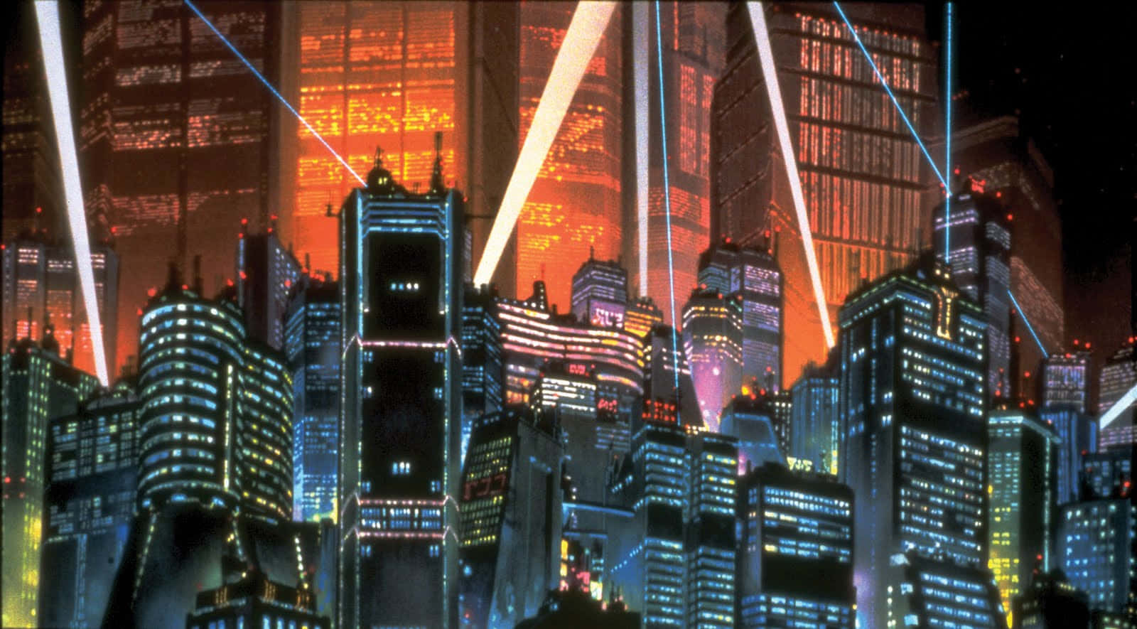 Searchlight 桌布 壁紙 — 一個充滿霓虹燈的 cyberpunk 城市夜景，高聳的摩天大樓在雷射光束下發出橙色和藍色的光芒。