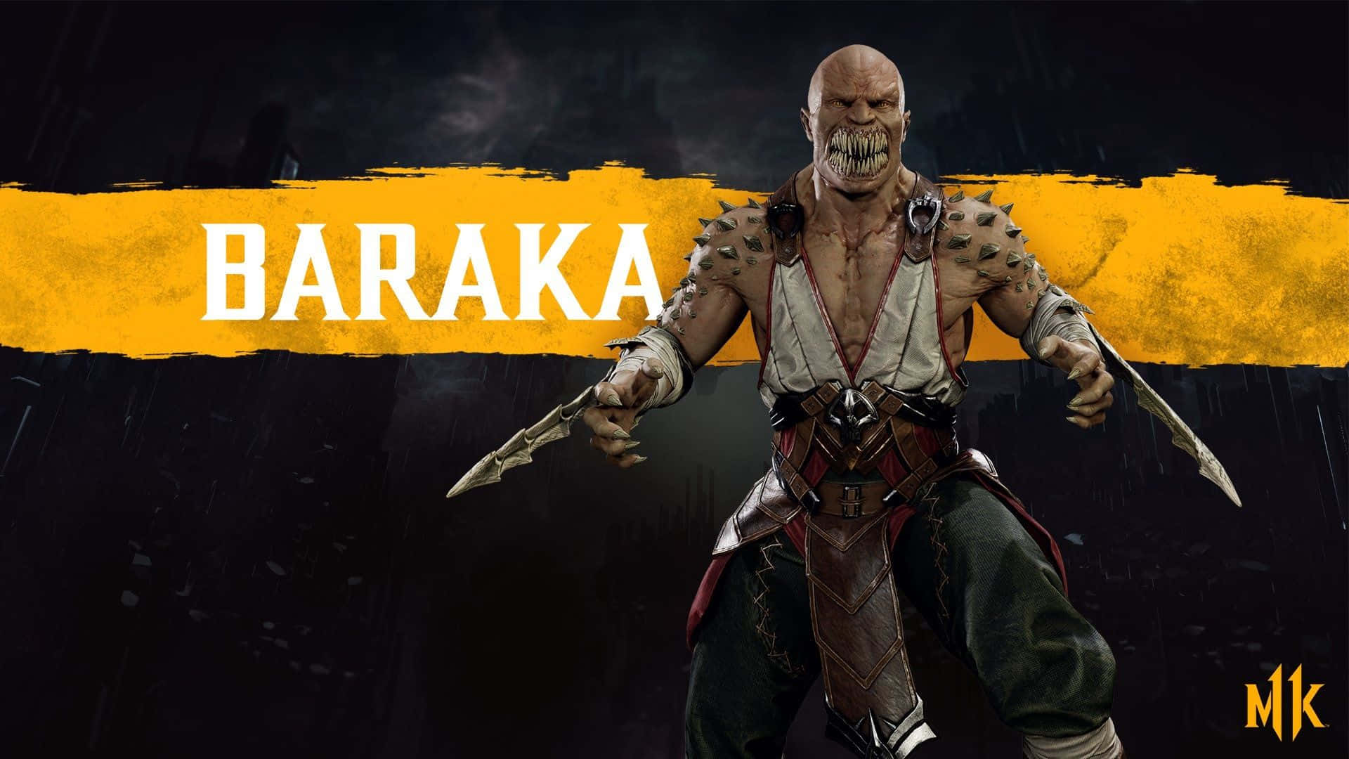 Mortal Kombat Baraka 桌布 壁紙 — 一個兇猛的光頭戰士，擁有鋒利的牙齒和尖刺盔甲，在黑暗的雨景背景和醒目的黃色橫幅前揮舞雙匕首。