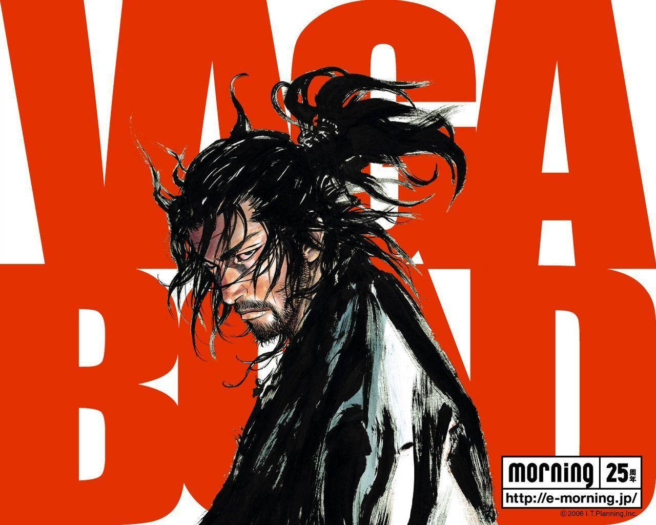 Vagabond 桌布 壁紙 — 一個兇猛的動漫戰士，擁有狂野的黑髮和強烈的眼神，站在大膽的紅色背景上，帶有大型白色文字。