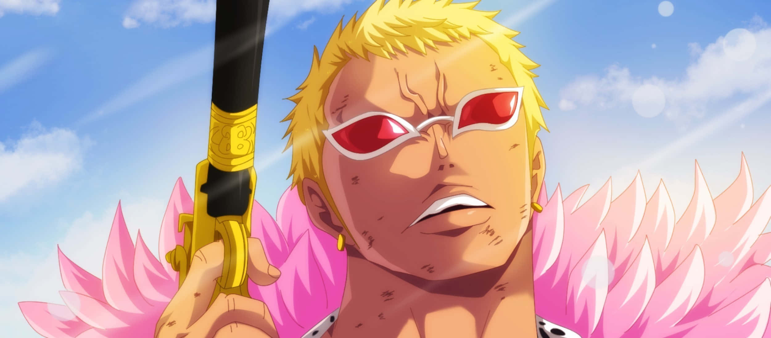 Donquixote Doflamingo 桌布 壁紙 — 一個兇猛的動漫角色，擁有尖刺金髮和紅色太陽眼鏡，在藍天白雲下握著一把金色手槍。