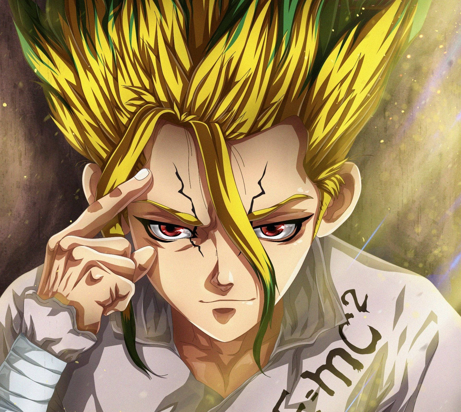 Dr Stone 桌布 壁紙 — 一個兇猛的動漫角色，有尖刺黃色頭髮和紅色眼睛，在發光金色背景前指著自己的太陽穴。