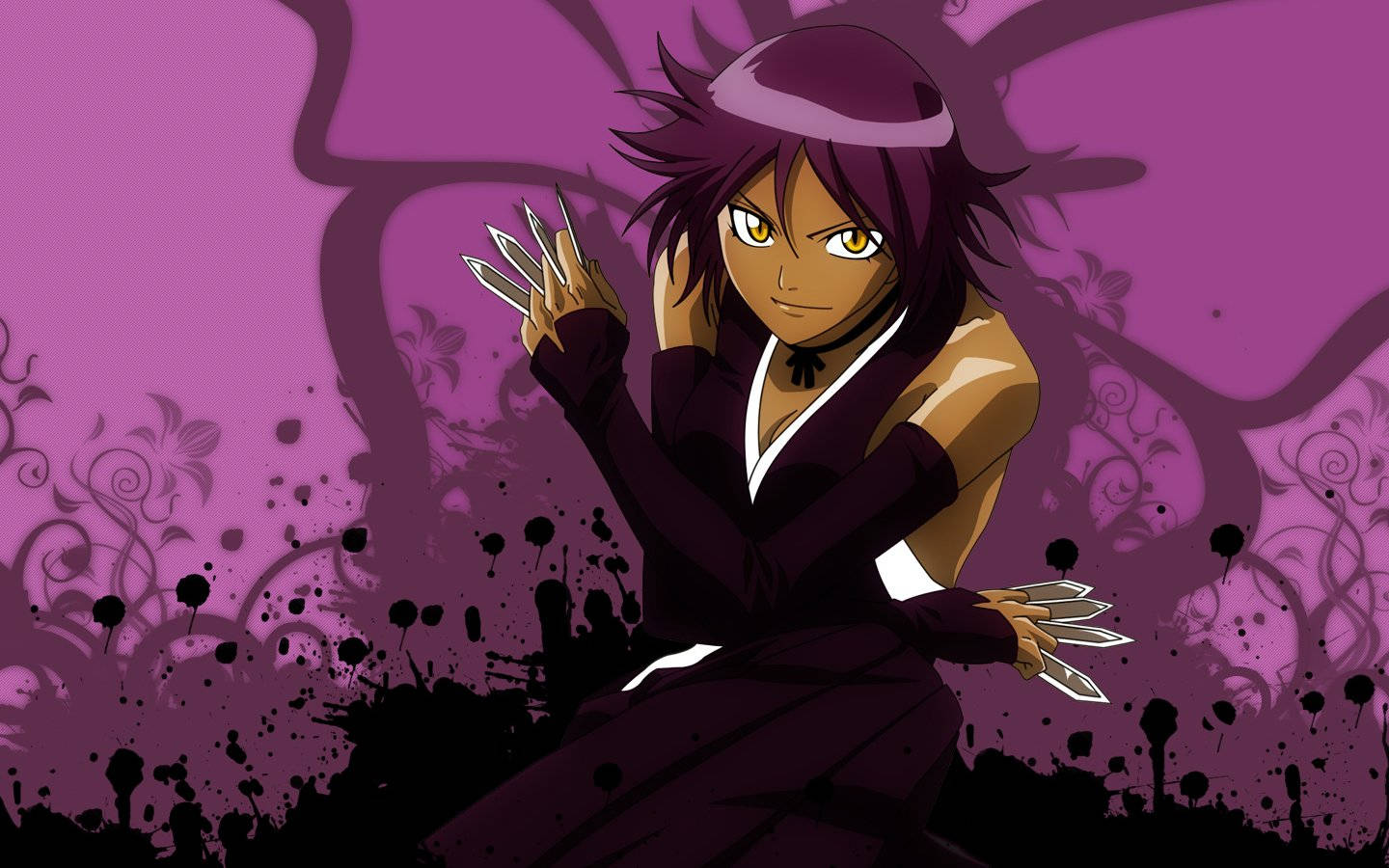Yoruichi 桌布 壁紙 — 一個兇猛的動漫角色，紫色頭髮和黃色眼睛，在帶有黑色飛濺和花卉圖案的鮮豔紫色背景上揮舞著鋒利的爪子。