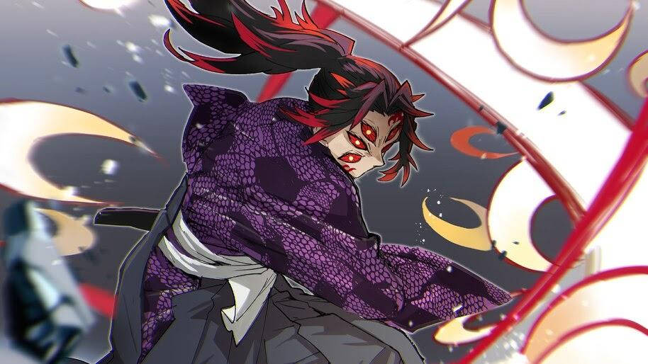 動漫惡魔 桌布 壁紙 — 一個兇猛的動畫惡魔戰士，紅眼黑髮，在旋轉的能量和破碎的碎片中揮舞著發光的劍。