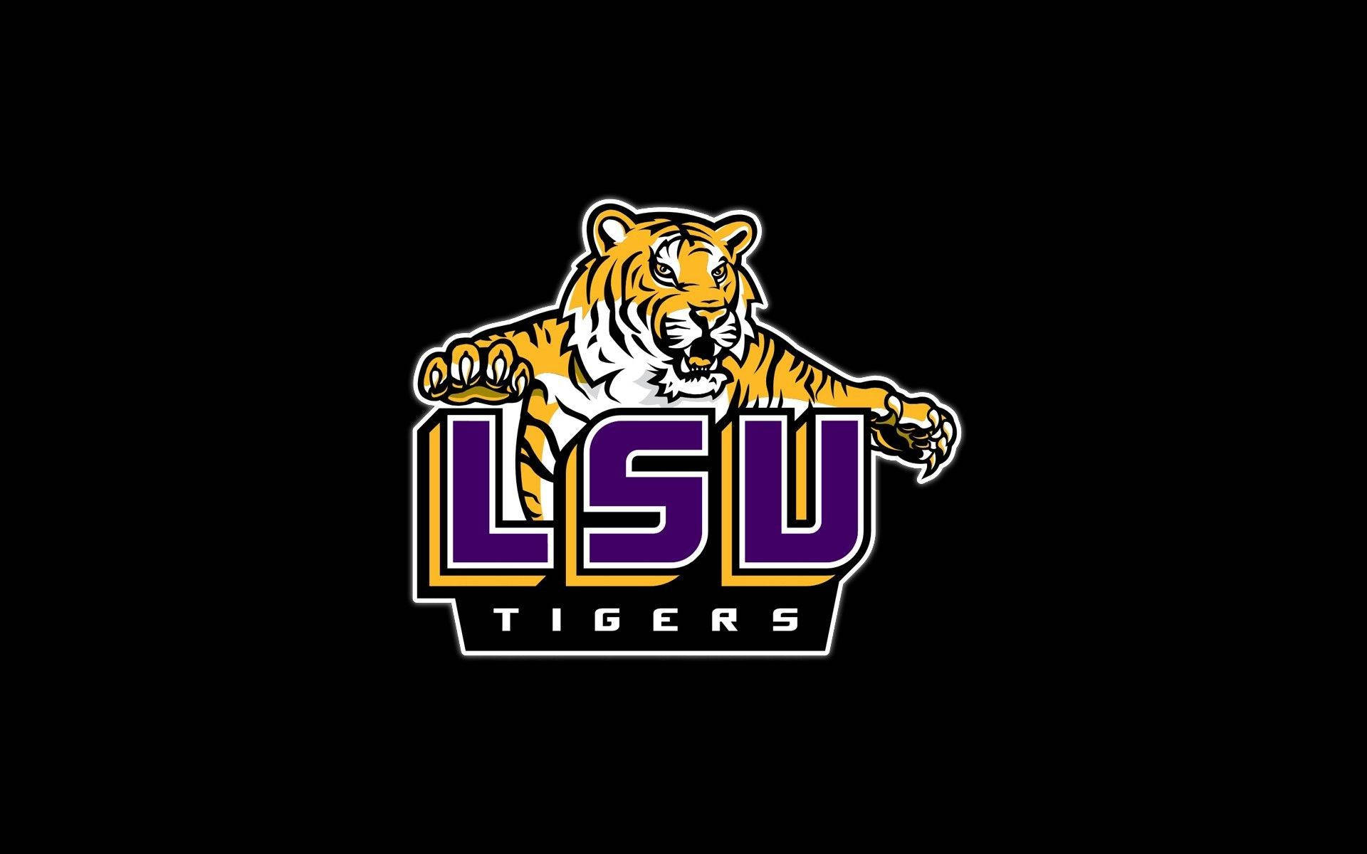 Lsu 桌布 壁紙 — 一個兇猛的老虎吉祥物標誌，在純黑色背景上帶有醒目的紫色和金色LSU文字。