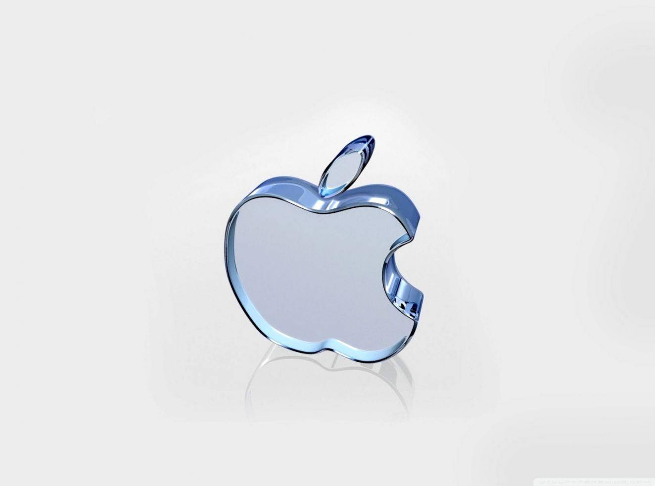 藍色玻璃 Apple 標誌在白色背景上的倒影 — 4K 壁紙