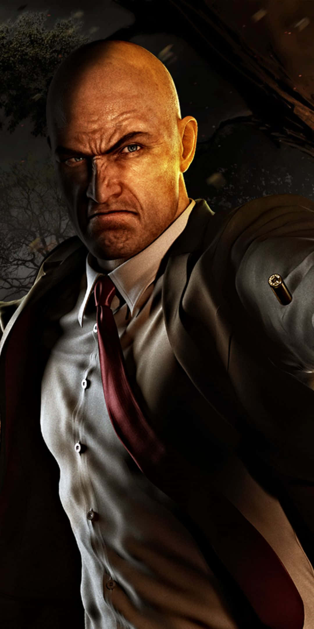 Pixel 3 Hitman Absolution 桌布 壁紙 — 一個光頭男人穿著西裝和紅色領帶，在戲劇性的燈光下帶著嚴峻的表情凝視著。
