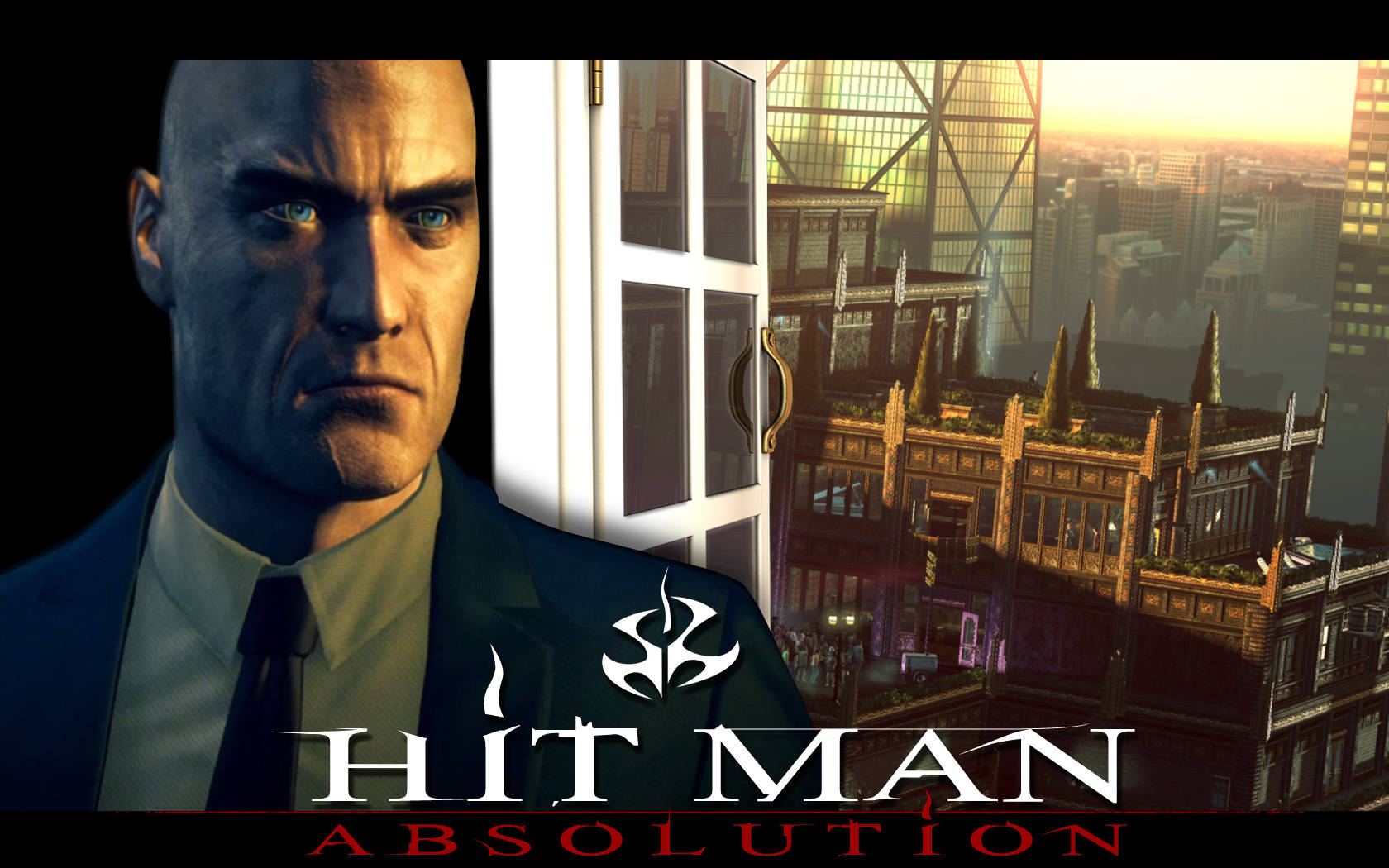 hitman absolution HD 桌布 壁紙 — 一個光頭男子穿著西裝，從窗戶凝視著陽光普照的城市景觀，有現代摩天大樓和華麗建築。