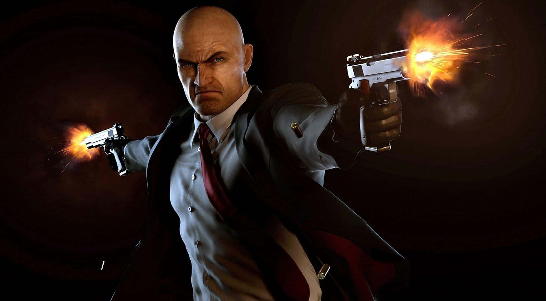 Hitman 2 桌布 壁紙 — 一個光頭男子身穿西裝，在黑暗背景下發射兩把手槍，槍口閃光。