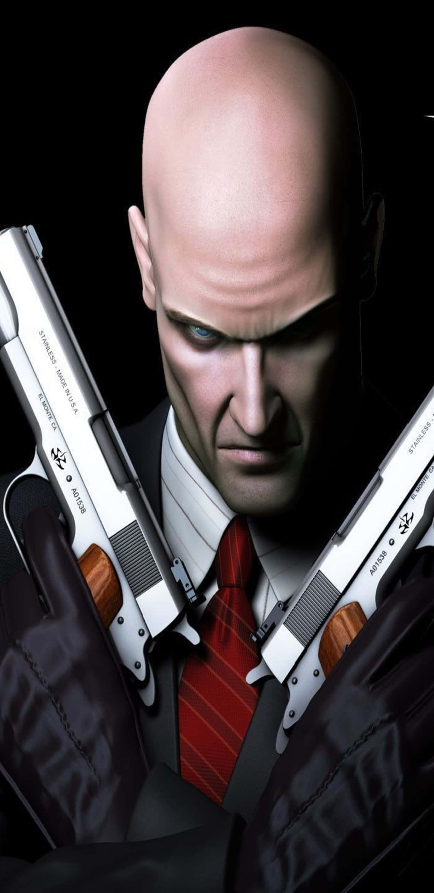 Pixel 3xl Hitman 桌布 壁紙 — 一個光頭男子身穿西裝和紅色領帶，在黑色背景前手持兩把銀色手槍，眼神凌厲。