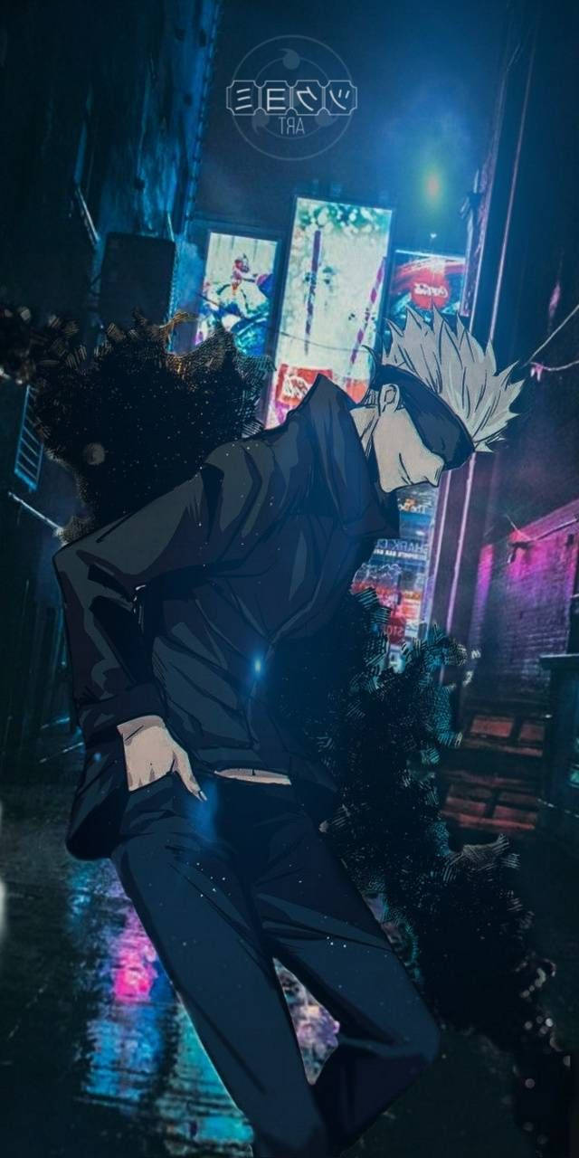 Gojo Sataru 桌布 壁紙 — 一個刺蝟頭髮的動漫角色穿著深色外套，在夜晚走過霓虹燈照亮的雨巷，濕漉漉的人行道上反射著光芒。