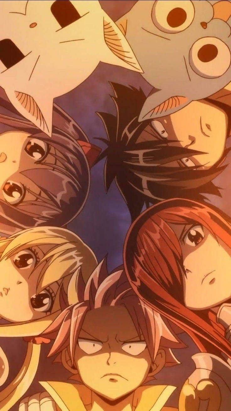 Fairy Tail Characters 桌布 壁紙 — 一個動態動漫桌布，包含一群表情豐富的角色，具有多樣的情感和風格化的設計。