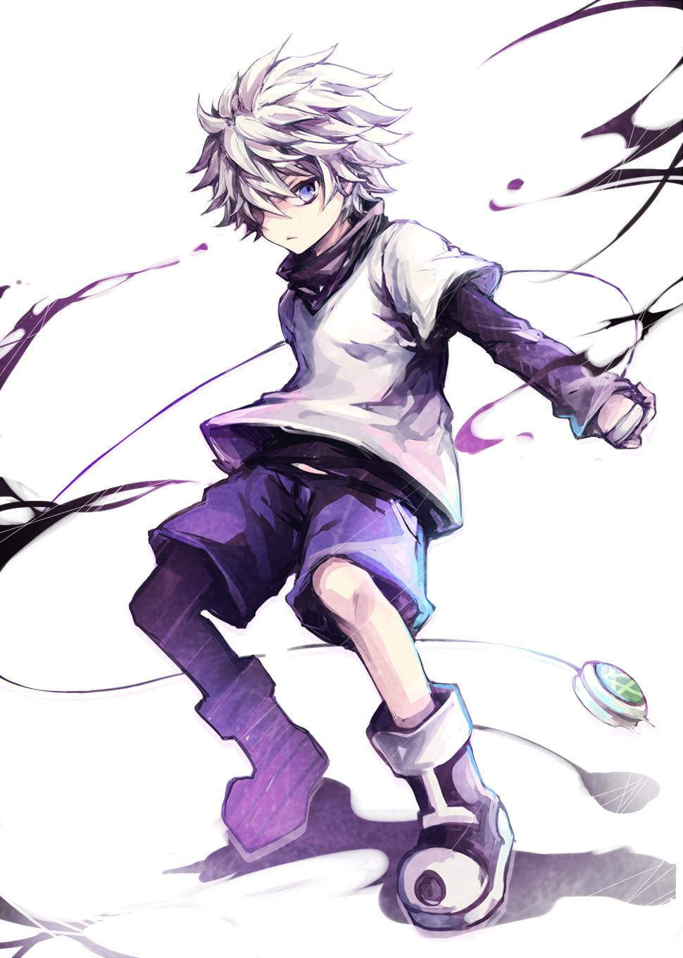 Cool Killua 桌布 壁紙 — 一個動態動漫男孩，有著尖刺白髮和紫色服裝，在純白背景上拿著溜溜球向前跳躍。