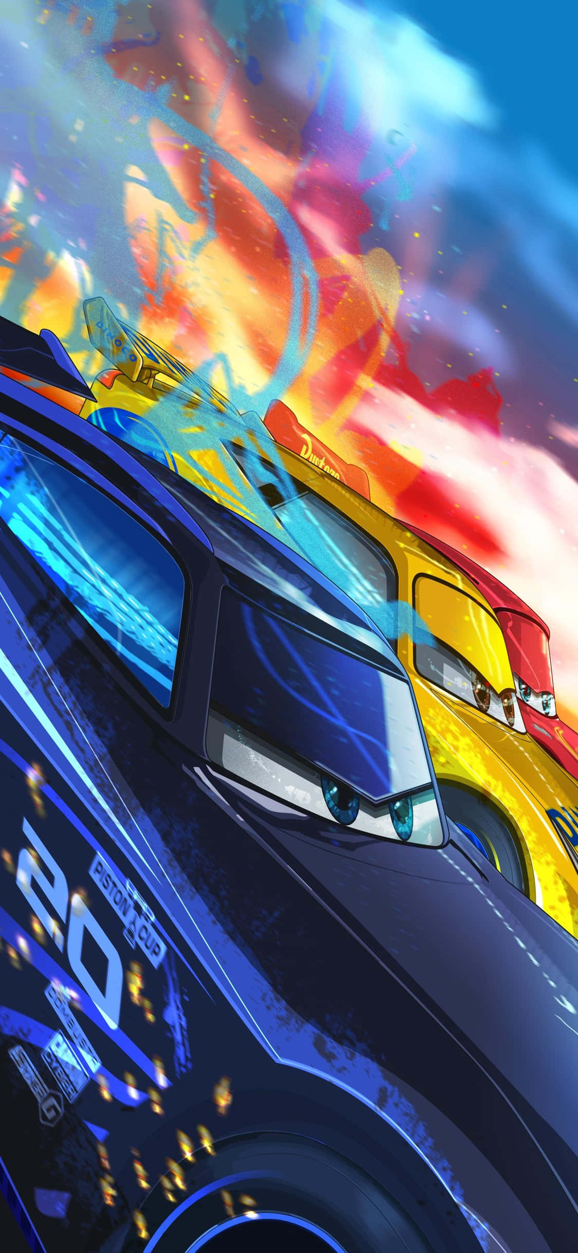 Lightning Mcqueen 桌布 壁紙 — 一個動態動漫風格的賽車場景，一輛藍色車和一輛黃色車在色彩繽紛的爆炸性天空中疾馳。