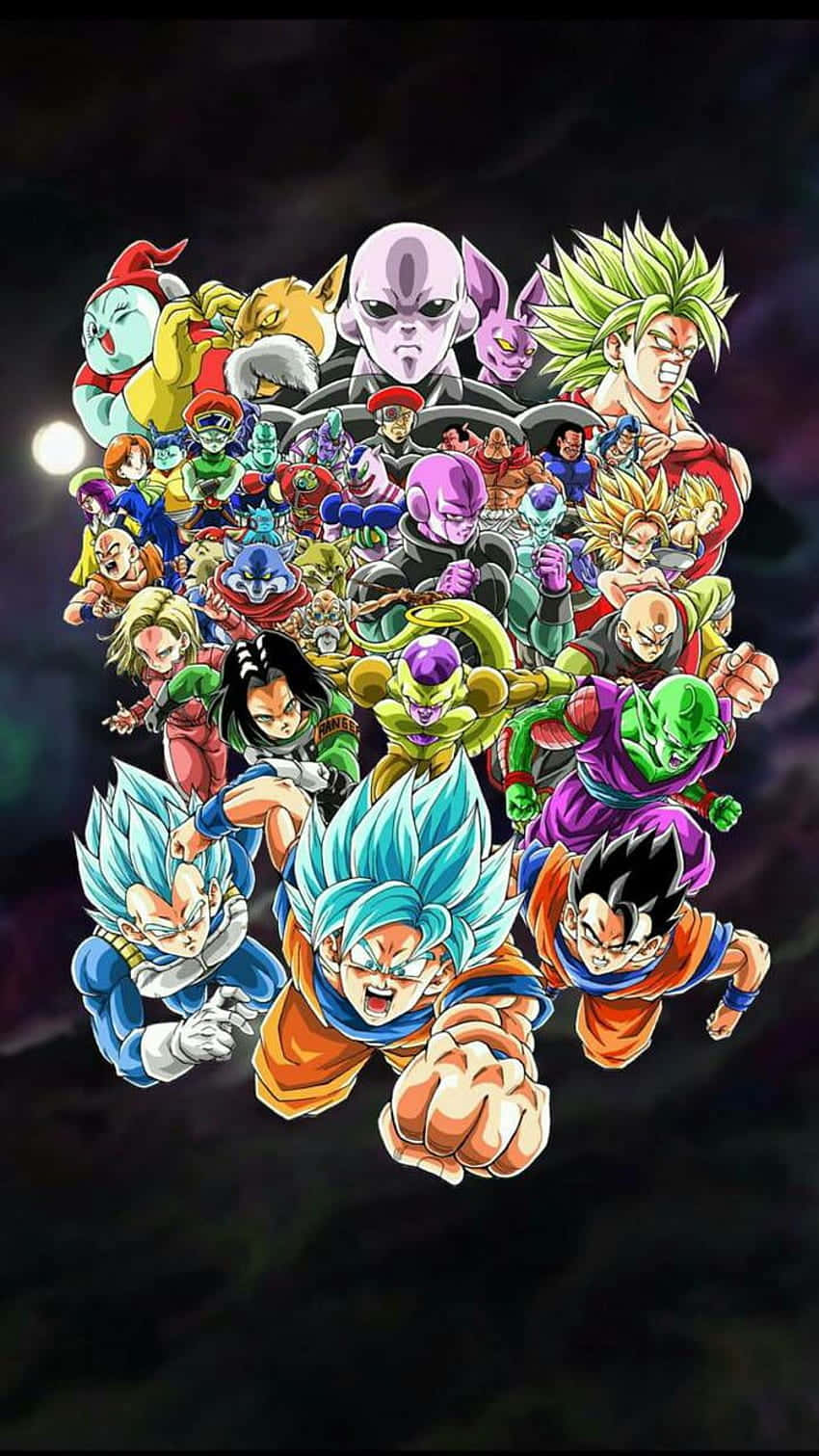 桌布 壁紙 — 一個動態的動漫拼貼畫，描繪七龍珠角色在宇宙背景下以戰鬥姿勢對抗發光的月亮。