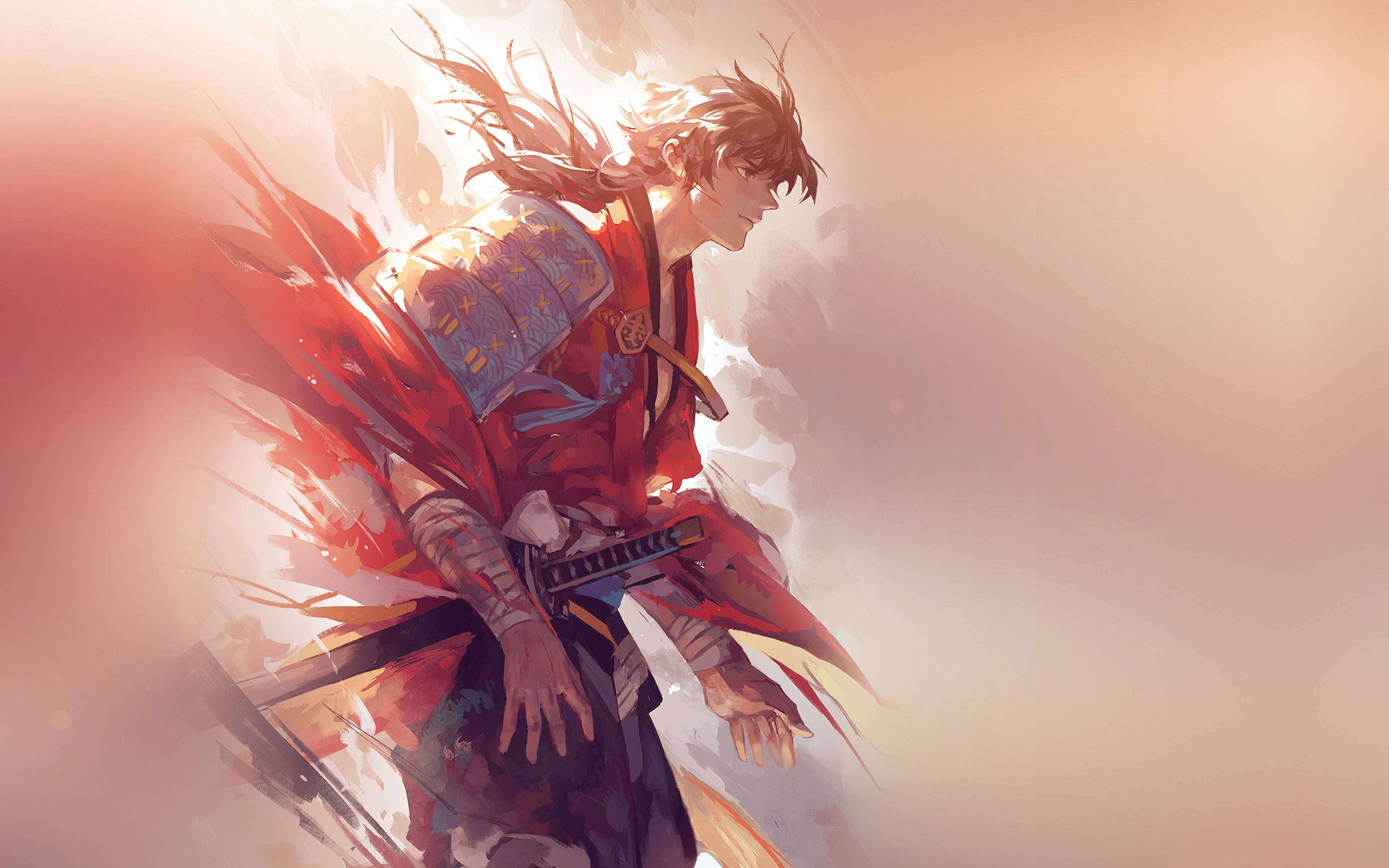 Samurai Art 桌布 壁紙 — 一個動態的動漫武士戰士穿著紅色盔甲，手持劍，頭髮和斗篷在溫暖發光的背景中飄揚。