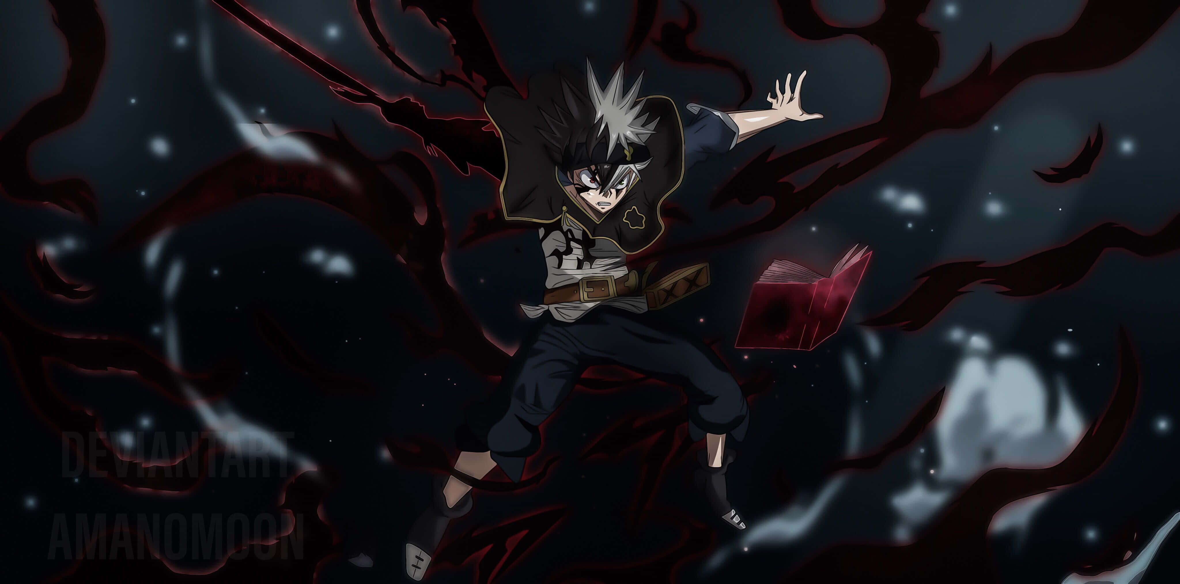 Asta Black Clover 4K 桌布 壁紙 — 一個動漫角色，有著尖刺頭髮和黑色斗篷，在旋轉的紅色能量和發光粒子中動態跳躍，背景是繁星點點的夜空。