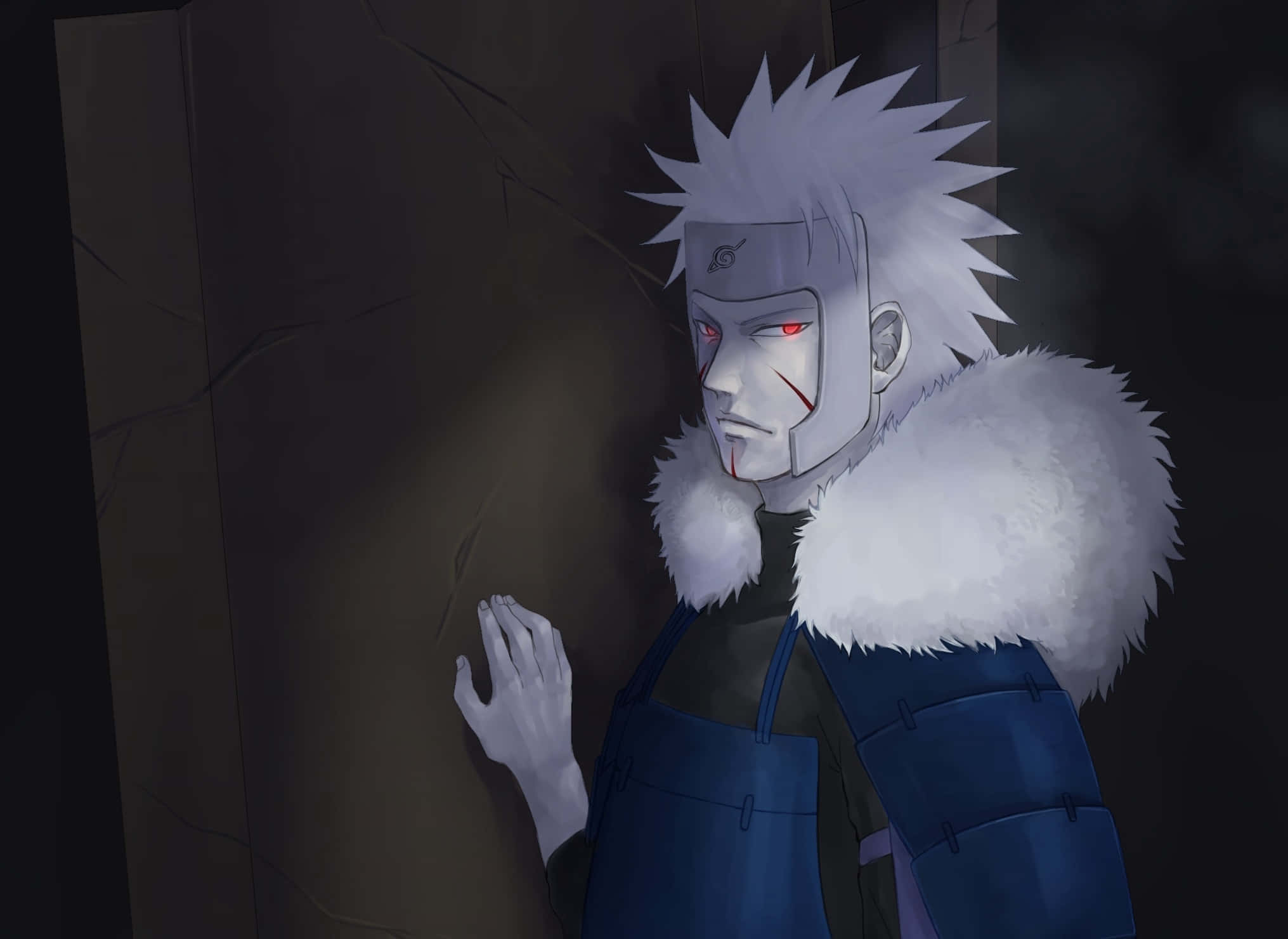 tobirama senju 桌布 壁紙 — 一個動漫角色，頭髮尖刺，紅眼睛，穿著毛皮襯裡大衣，靠在昏暗場景中的暗牆上。