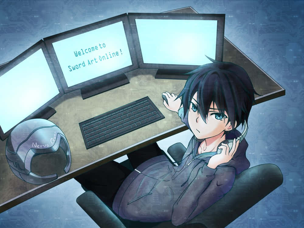 桌布 壁紙 — 一個動漫角色坐在書桌前，三個顯示器顯示「Welcome to Sword Art Online!」，旁邊有一個NerveGear頭盔。