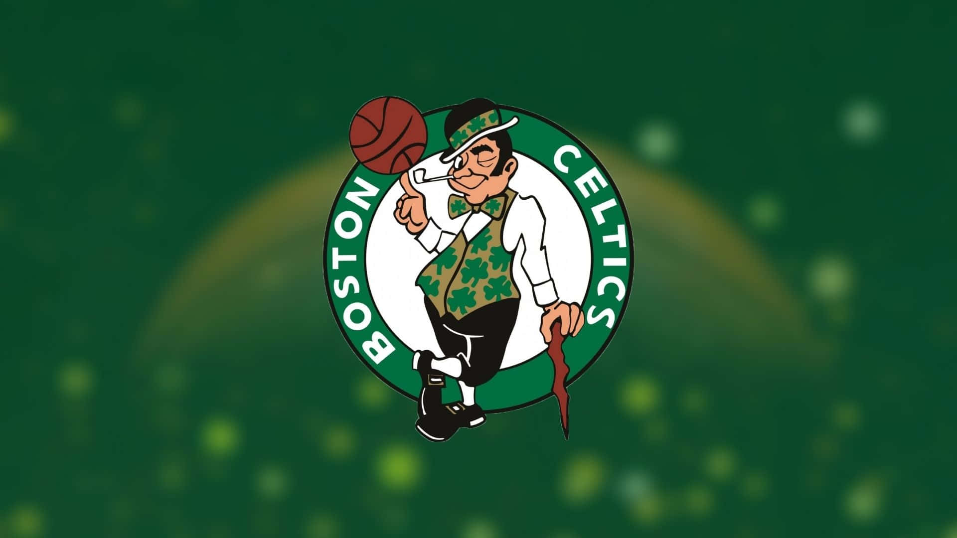 Celtics 桌布 壁紙 — 一個卡通小妖精在綠色散景背景上，於波士頓塞爾提克標誌內拿著籃球和手杖。