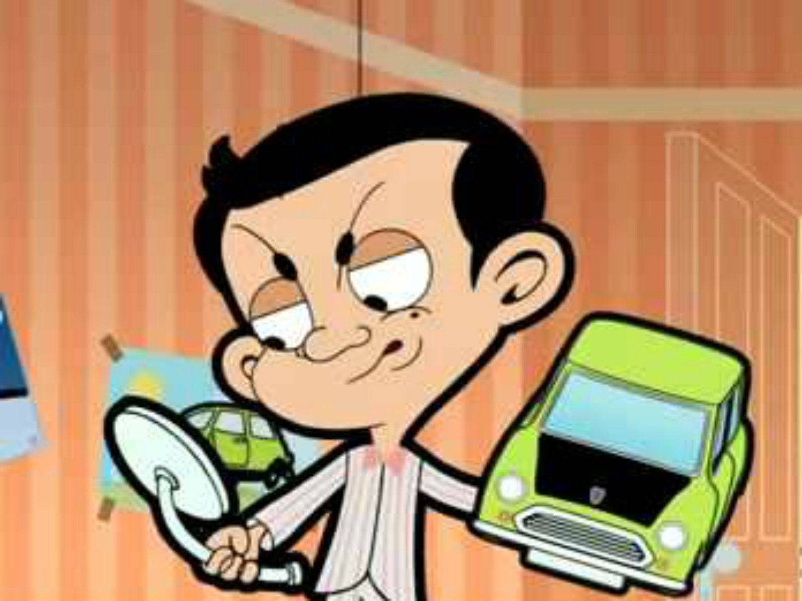 Cartoon 桌布 壁紙 — 一個卡通男孩帶著頑皮的笑容，在條紋房間裡拿著一輛綠色汽車和一個放大鏡。