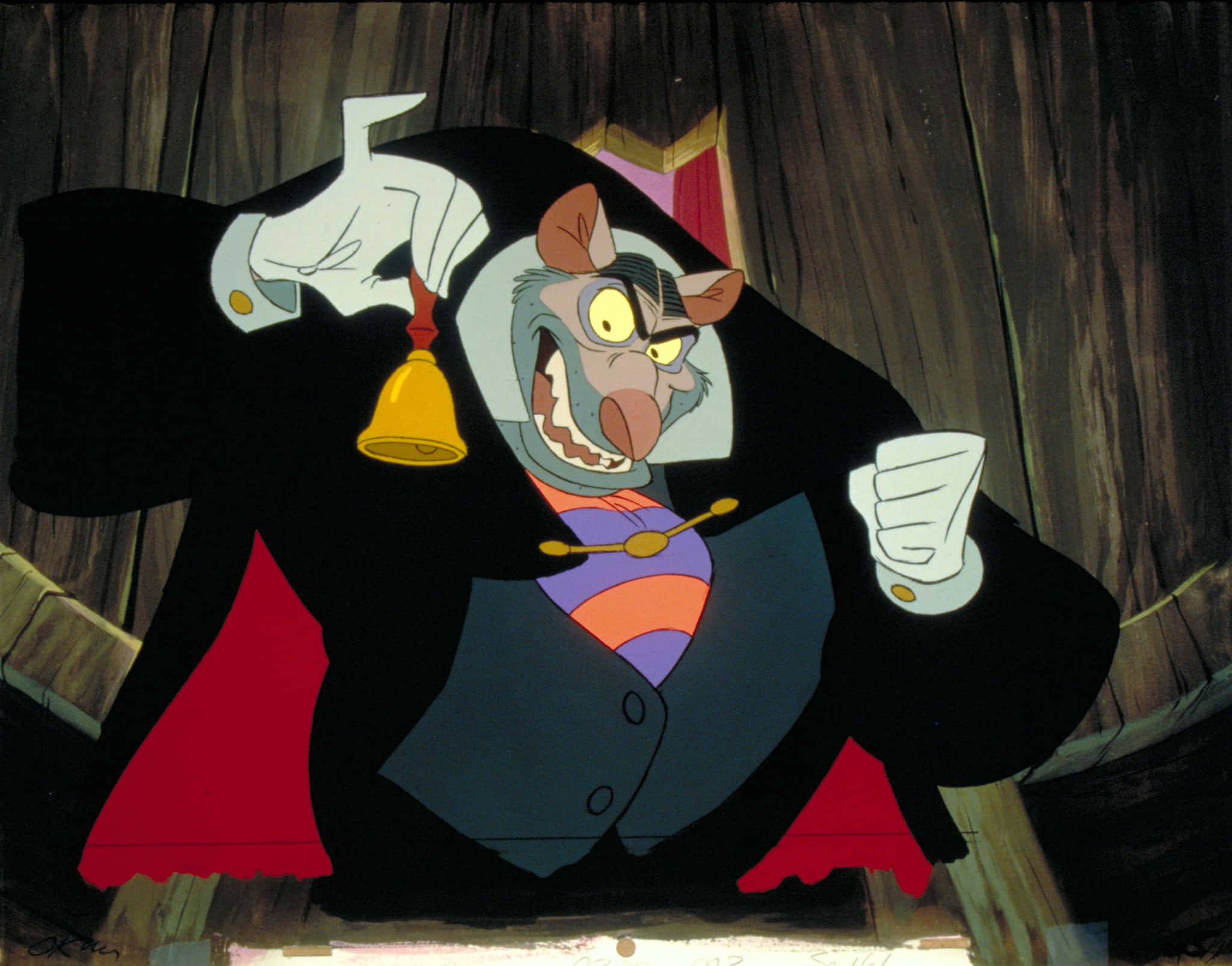 The Great Mouse Detective 桌布 壁紙 — 一個卡通老鼠反派，身穿黑色斗篷和條紋襯衫，手持金色鈴鐺，對著木牆握緊拳頭。