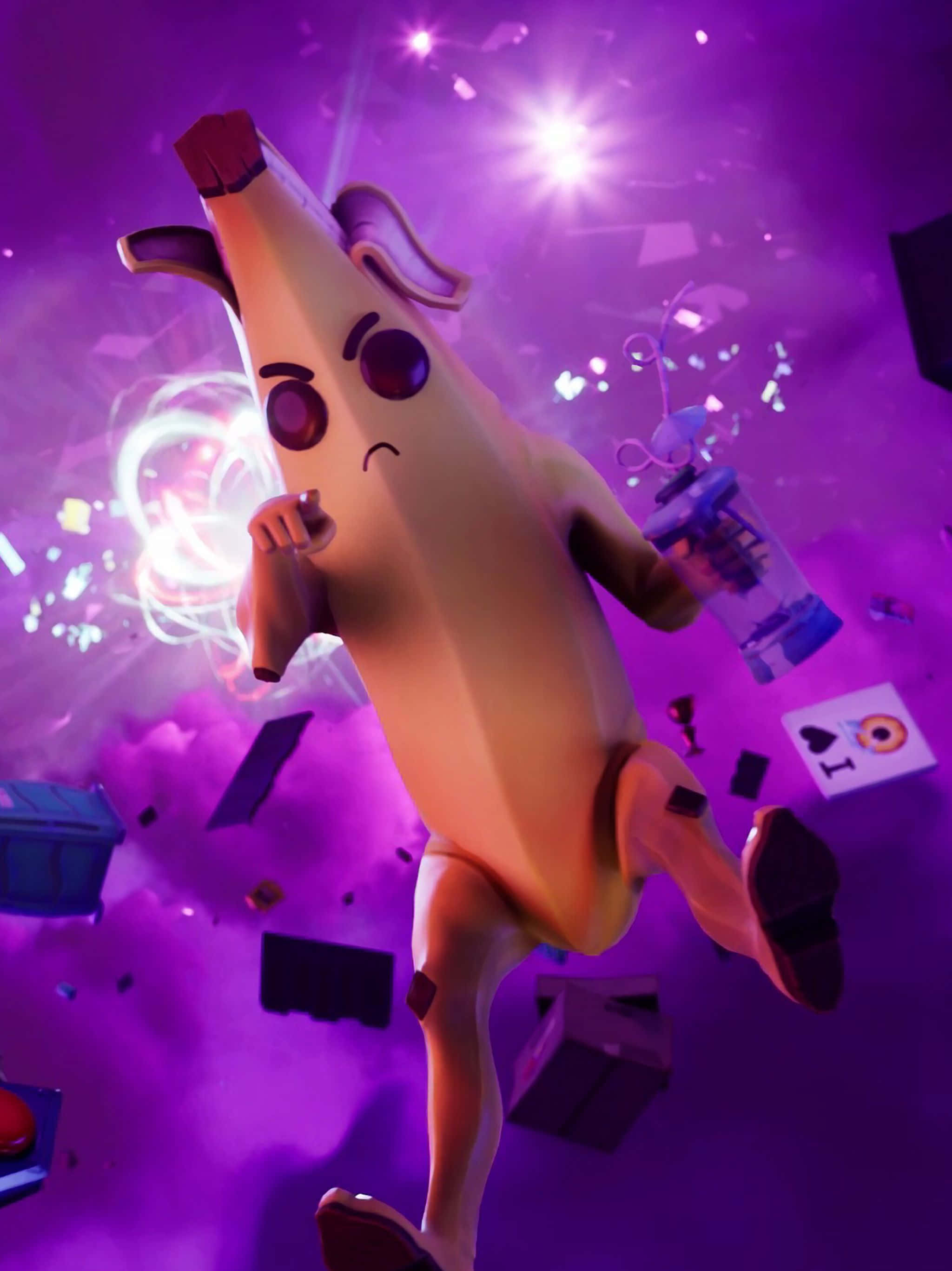 Peely Fortnite 桌布 壁紙 — 一個卡通香蕉角色帶著憤怒的眼睛漂浮在浮動遊戲物品之間，背景是充滿活力的紫色宇宙背景。