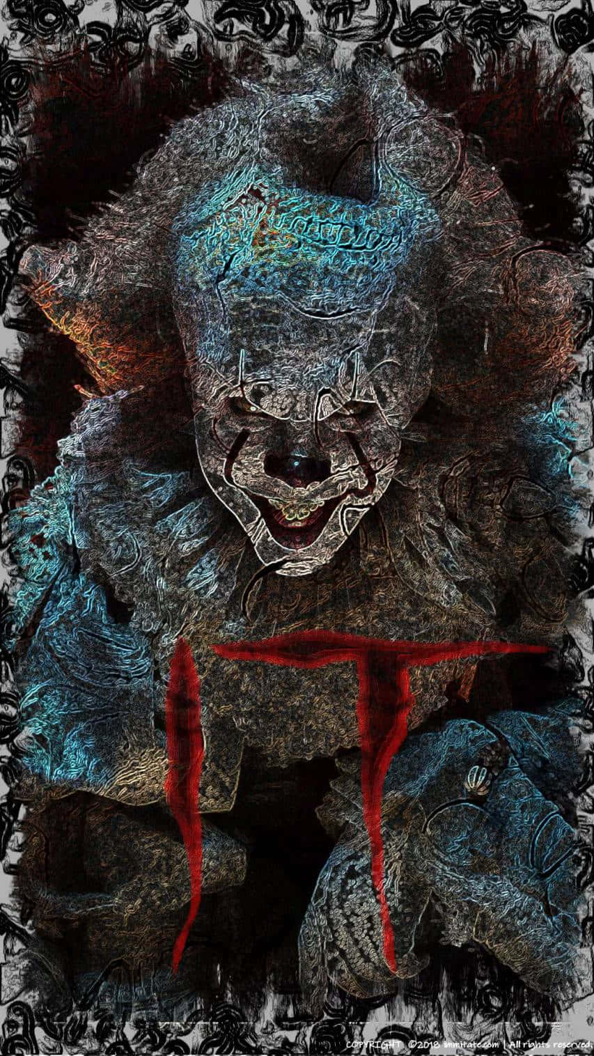 Aesthetic iPhone Horror 桌布 壁紙 — 一個可怕的藍色裂臉小丑，帶有紅色滴落的字母IT，在黑暗華麗的背景前若隱若現。