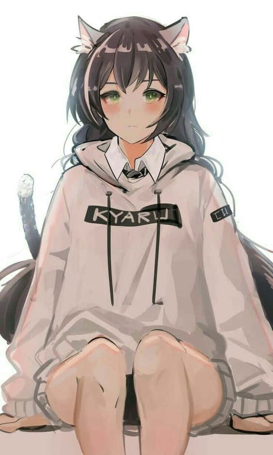桌布 壁紙 — 一個可愛的動漫女孩，有貓耳朵和尾巴，穿著淺色連帽衫，靜靜地坐在純白色背景前。