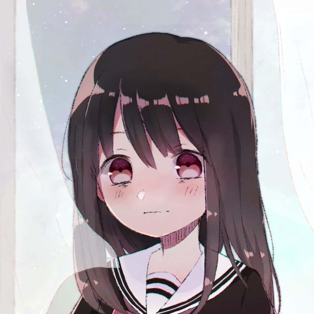 動漫女孩 桌布 壁紙 — 一個可愛的動漫女孩，深色頭髮和閃爍的紅眼睛，透過薄紗窗簾溫柔地看著觀眾。