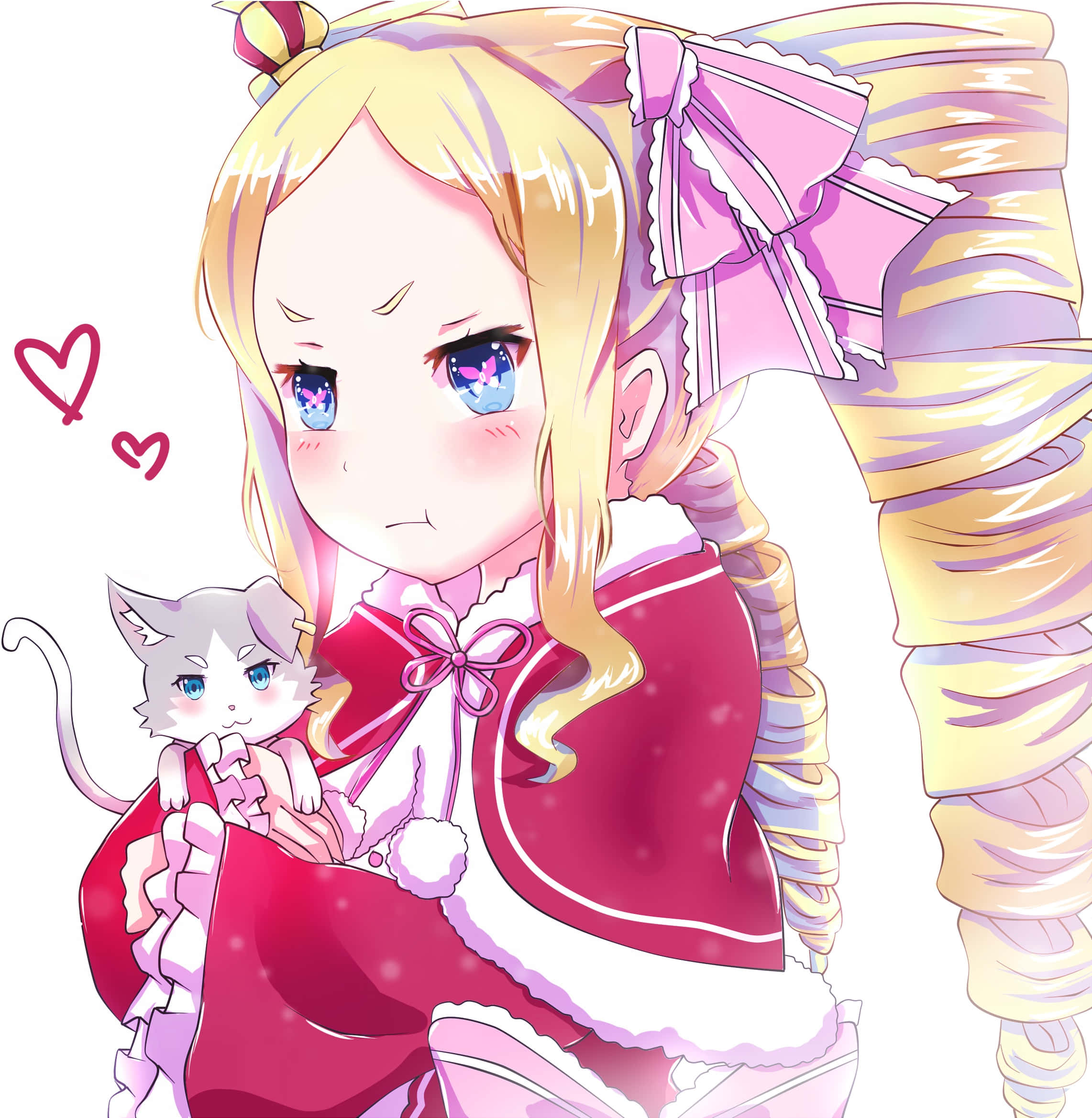 Re Zero Beatrice 桌布 壁紙 — 一個可愛的動漫女孩，金髮藍眼，穿著粉紅色和紅色的荷葉邊服裝，抱著一隻小灰貓。