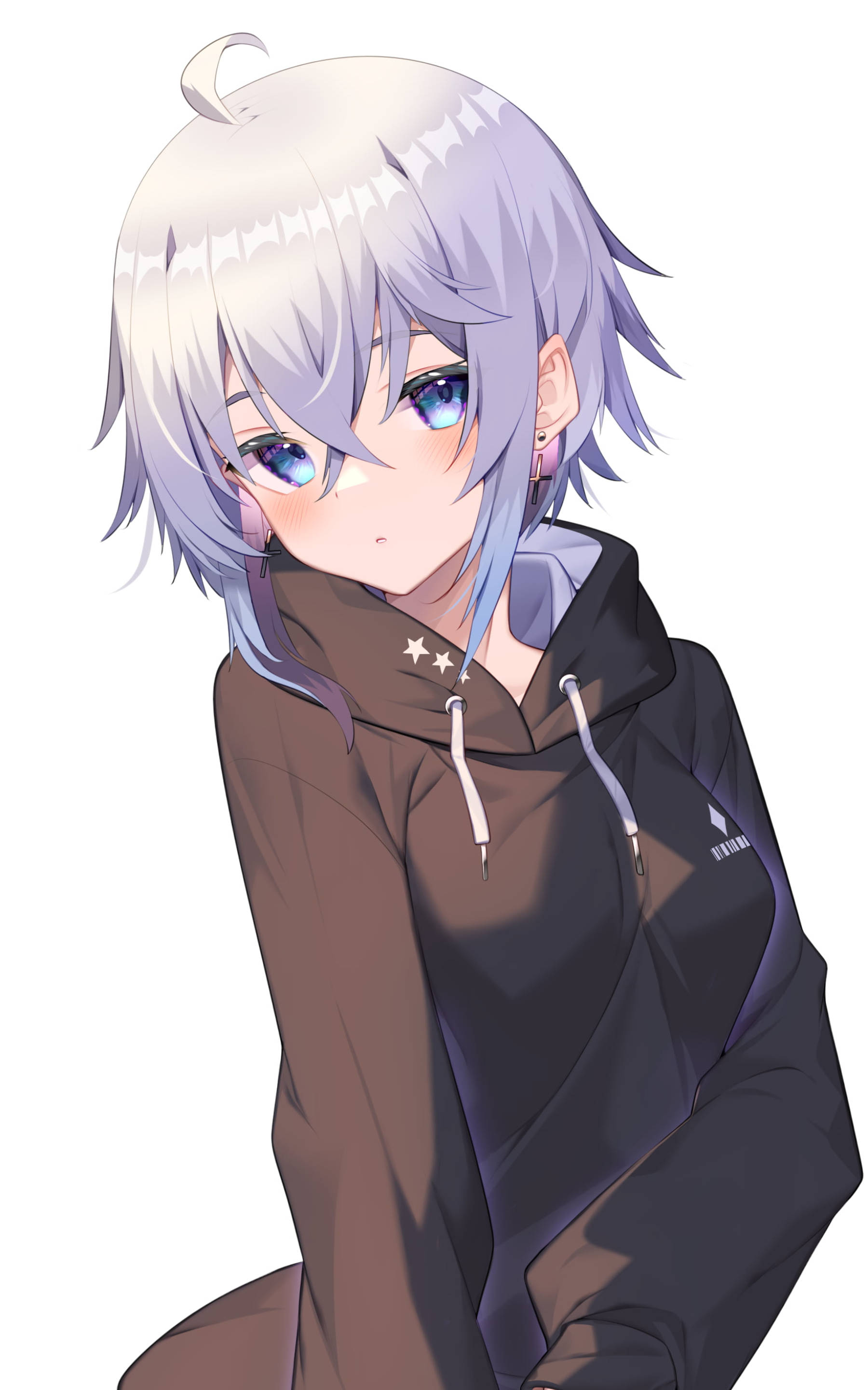 Ecchi 桌布 壁紙 — 一個可愛的動漫女孩，銀色頭髮和藍色眼睛，穿著棕色連帽衫，背景是純白色。