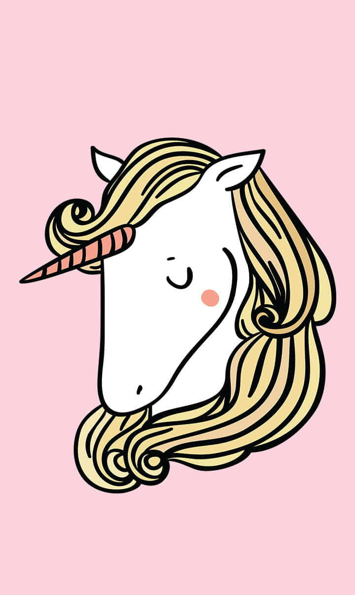 Cute Unicorn 桌布 壁紙 — 一個可愛的卡通獨角獸，帶著微笑的臉和金色的鬃毛，背景是柔和的粉紅色。