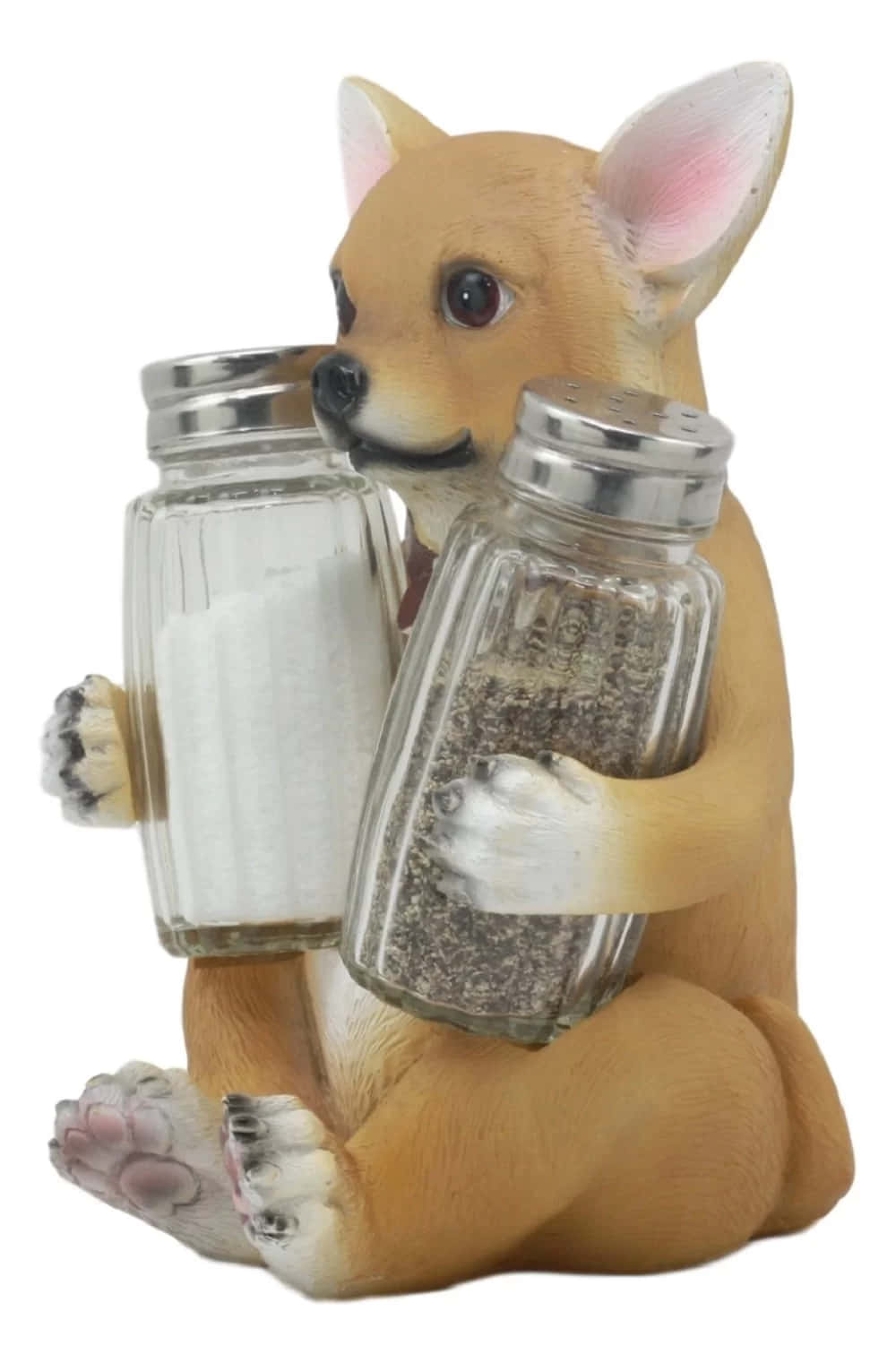 Teacup Chihuahua 桌布 壁紙 — 一個可愛的吉娃娃公仔坐著，手持鹽和胡椒罐，毛髮細緻，眼睛富有表情。