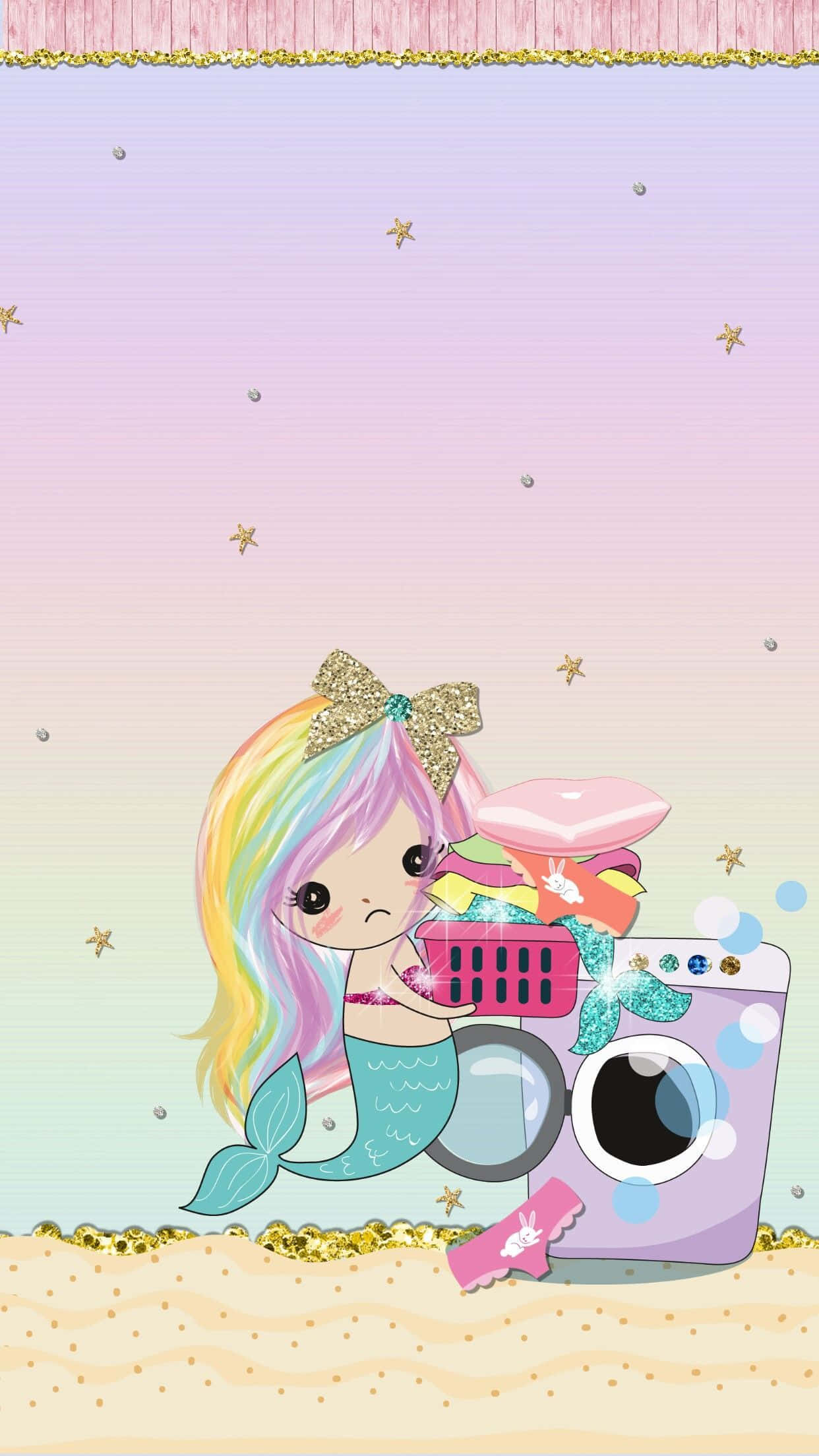 Kawaii Mermaid 桌布 壁紙 — 一個可愛的彩虹頭髮美人魚，戴著金色蝴蝶結，在沙灘上拿著洗衣籃，旁邊是一台閃閃發光的紫色洗衣機，背景是帶有星星的粉彩天空。
