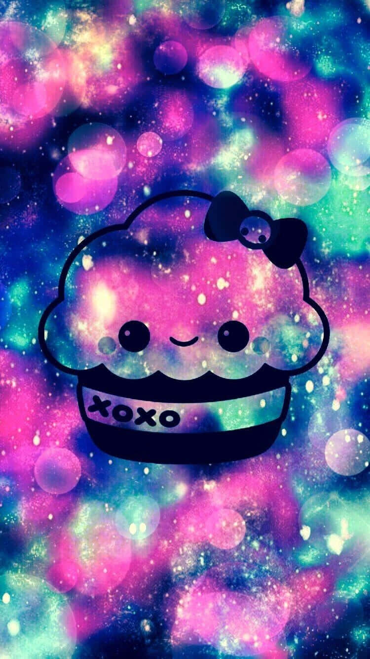 少女風 桌布 壁紙 — 一個可愛的杯子蛋糕，帶有黑色蝴蝶結和 xoxo 絲帶，漂浮在充滿活力的宇宙星系中，伴隨著粉紅色、藍綠色和紫色的散景燈光。