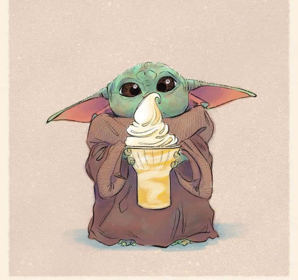 Baby Yoda Cartoon 桌布 壁紙 — 一個可愛的綠色嬰兒尤達穿著棕色長袍，拿著一個香草冰淇淋甜筒，大眼睛向前看。