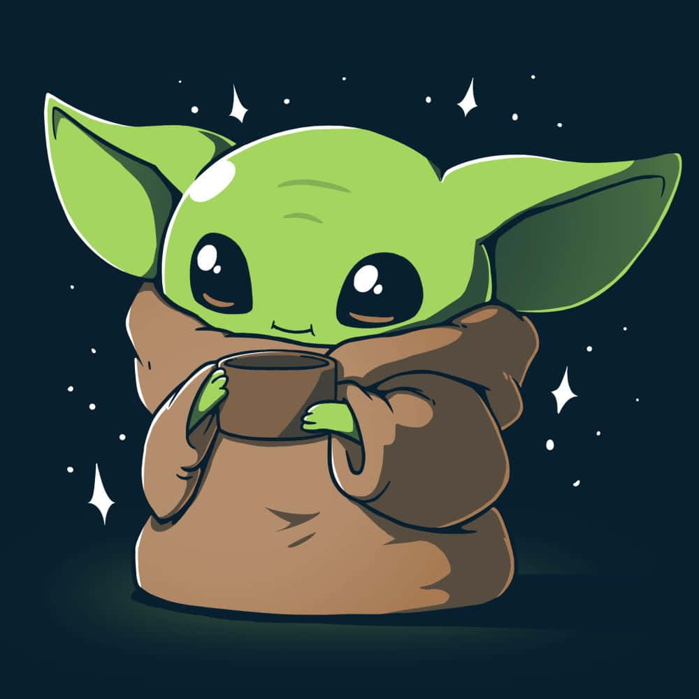 Big Eyes 桌布 壁紙 — 一個可愛的綠色尤達寶寶穿著棕色長袍，在星空下拿著一個杯子。