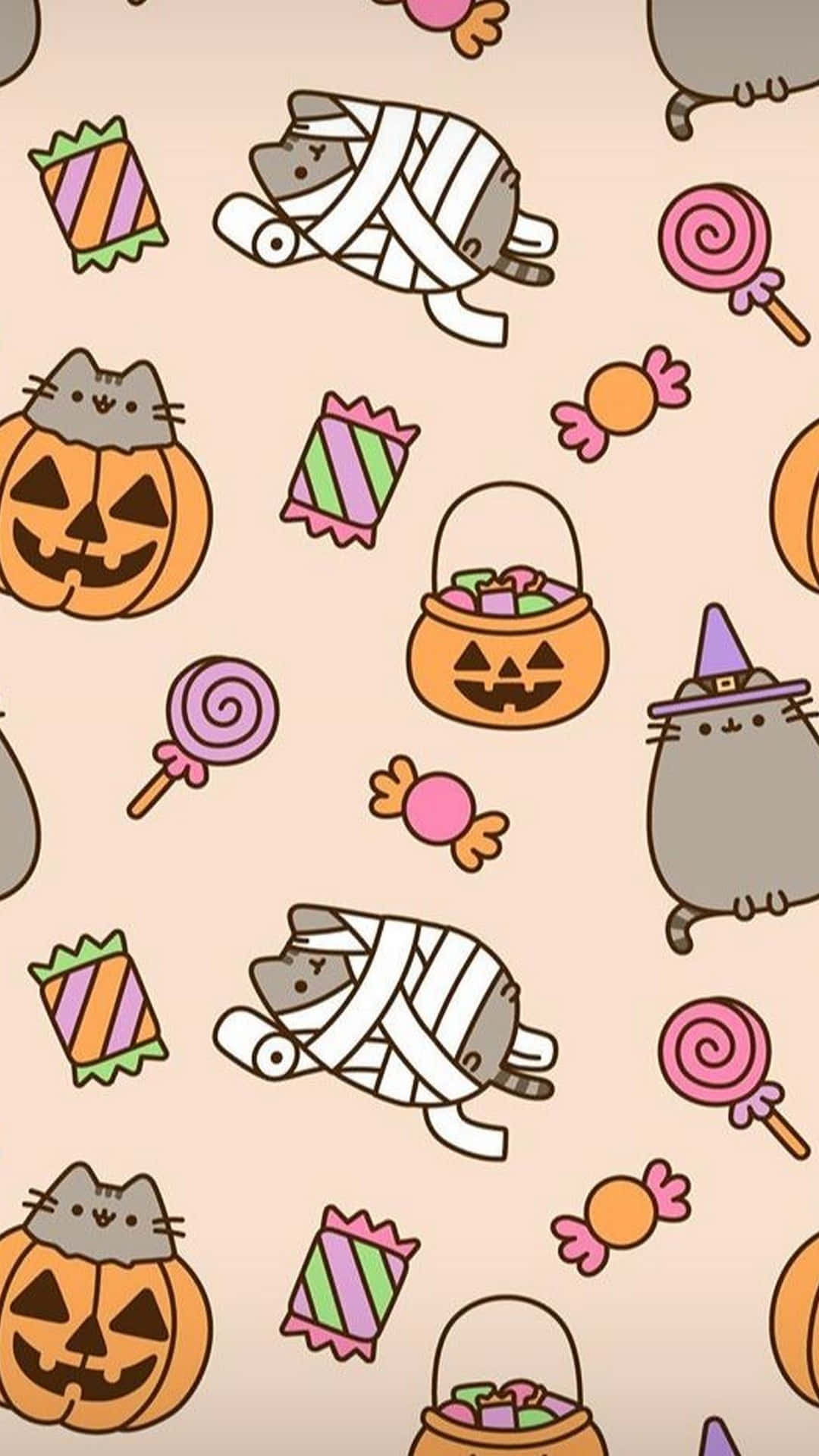 可愛萬聖節 桌布 壁紙 — 一個可愛的萬聖節圖案，Pusheen 貓咪穿著服裝，帶著糖果、南瓜、棒棒糖和籃子，背景是柔和的桃色。