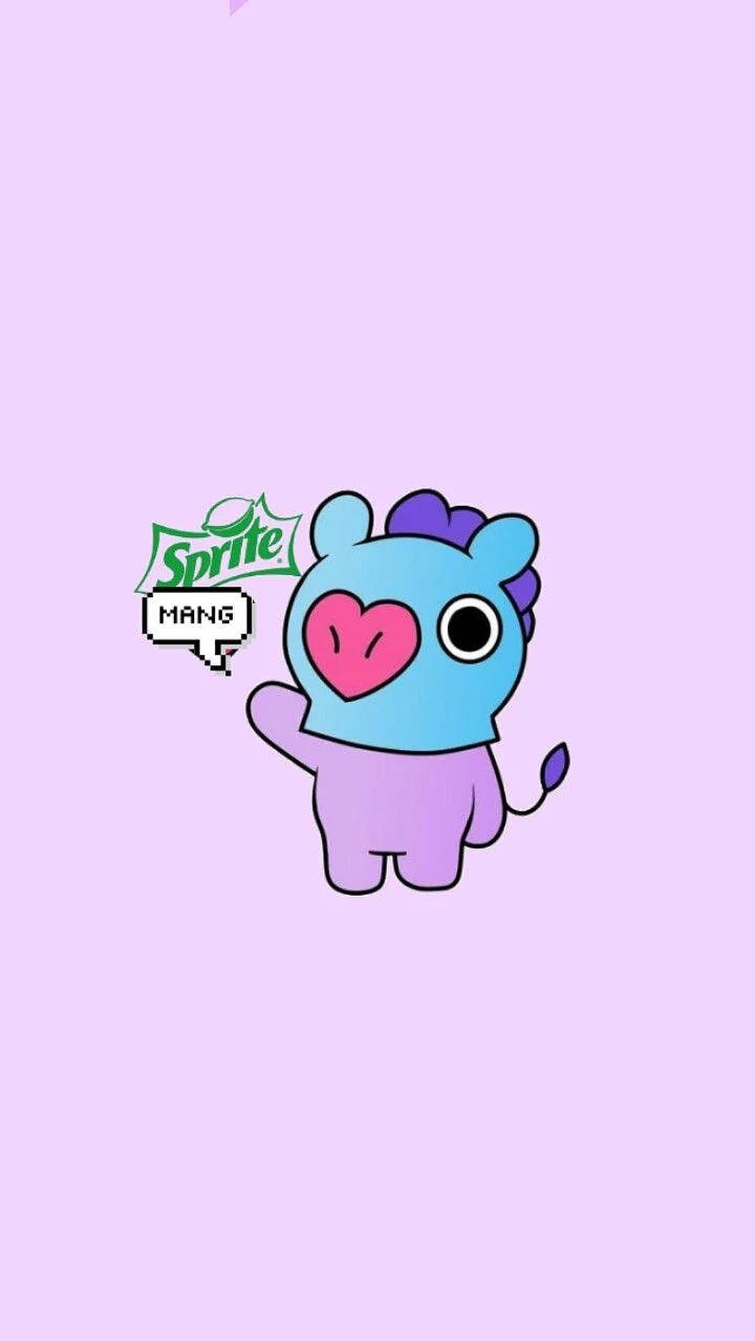 mang bt21 桌布 壁紙 — 一個可愛的藍色卡通生物，帶有粉紅色心形臉，在柔和的薰衣草背景上，在 Sprite Mang 標誌旁邊揮手。
