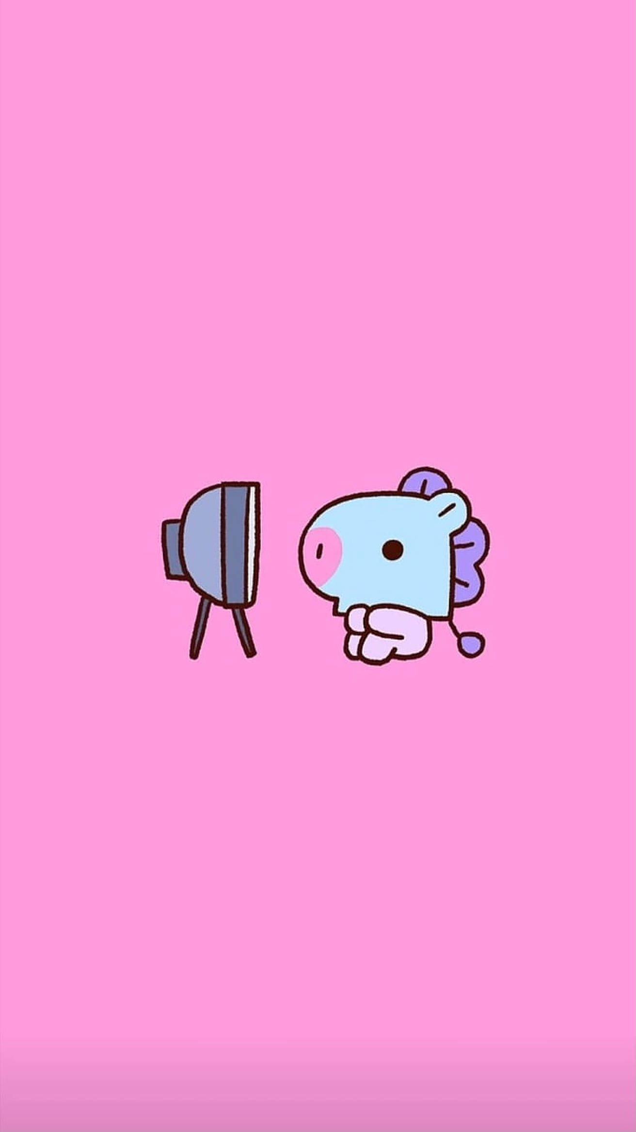 mang bt21 桌布 壁紙 — 一個可愛的藍色卡通生物，紫色頭髮，在純粉色背景前拿著相機。
