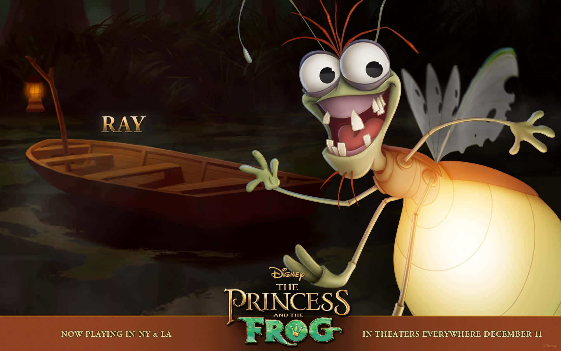 princess and the frog 桌布 壁紙 — 一個名叫Ray的開心動畫螢火蟲角色，在漆黑的夜空下，從一艘沼澤小船上揮手，周圍有發光的燈籠。