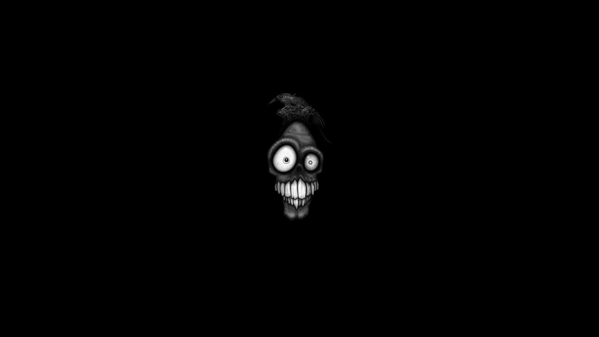 Cool Dark Desktop 桌布 壁紙 — 一個單一的發光眼睛、鋸齒狀牙齒和深色頭髮的頭骨，漂浮在純黑色虛空中。