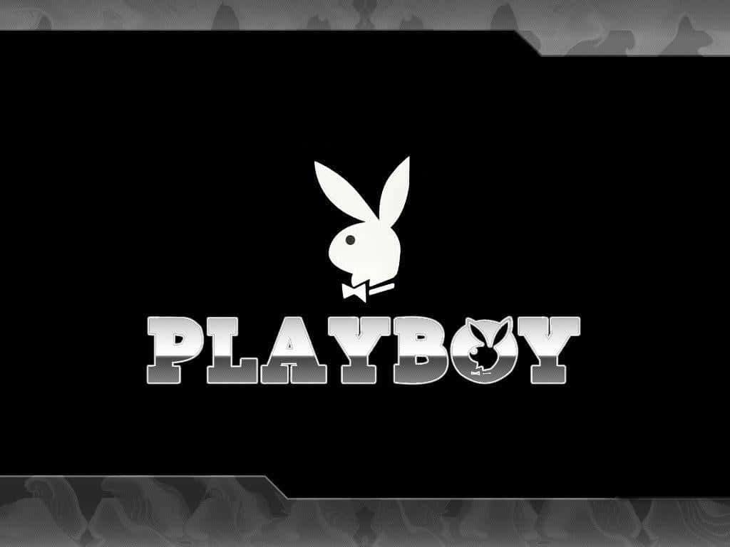 花花公子 桌布 壁紙 — 一個單色Playboy標誌，中央有兔子和蝴蝶結，背景為黑色，帶有灰色紋理邊框。
