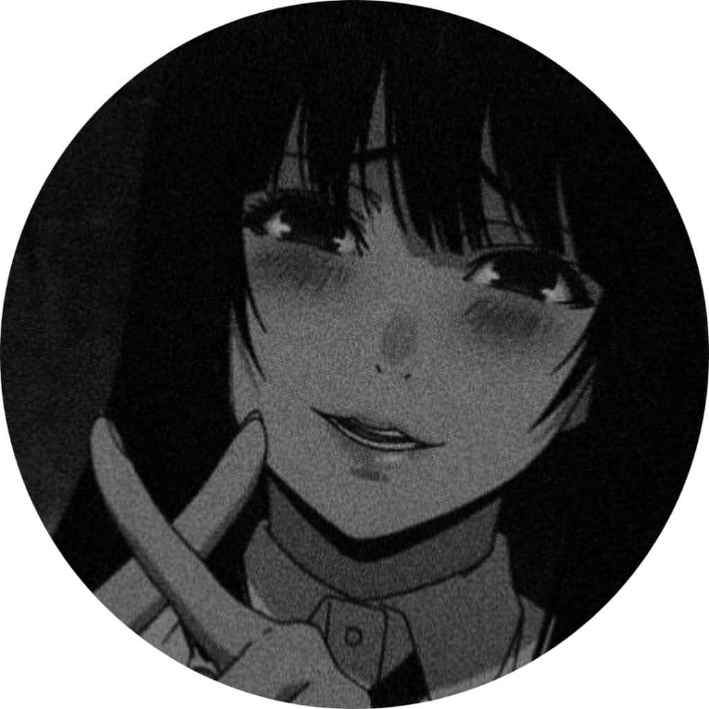 可愛動漫頭貼 桌布 壁紙 — 一個單色動漫女孩，深色頭髮，溫柔微笑，在黑色背景前做出和平手勢。