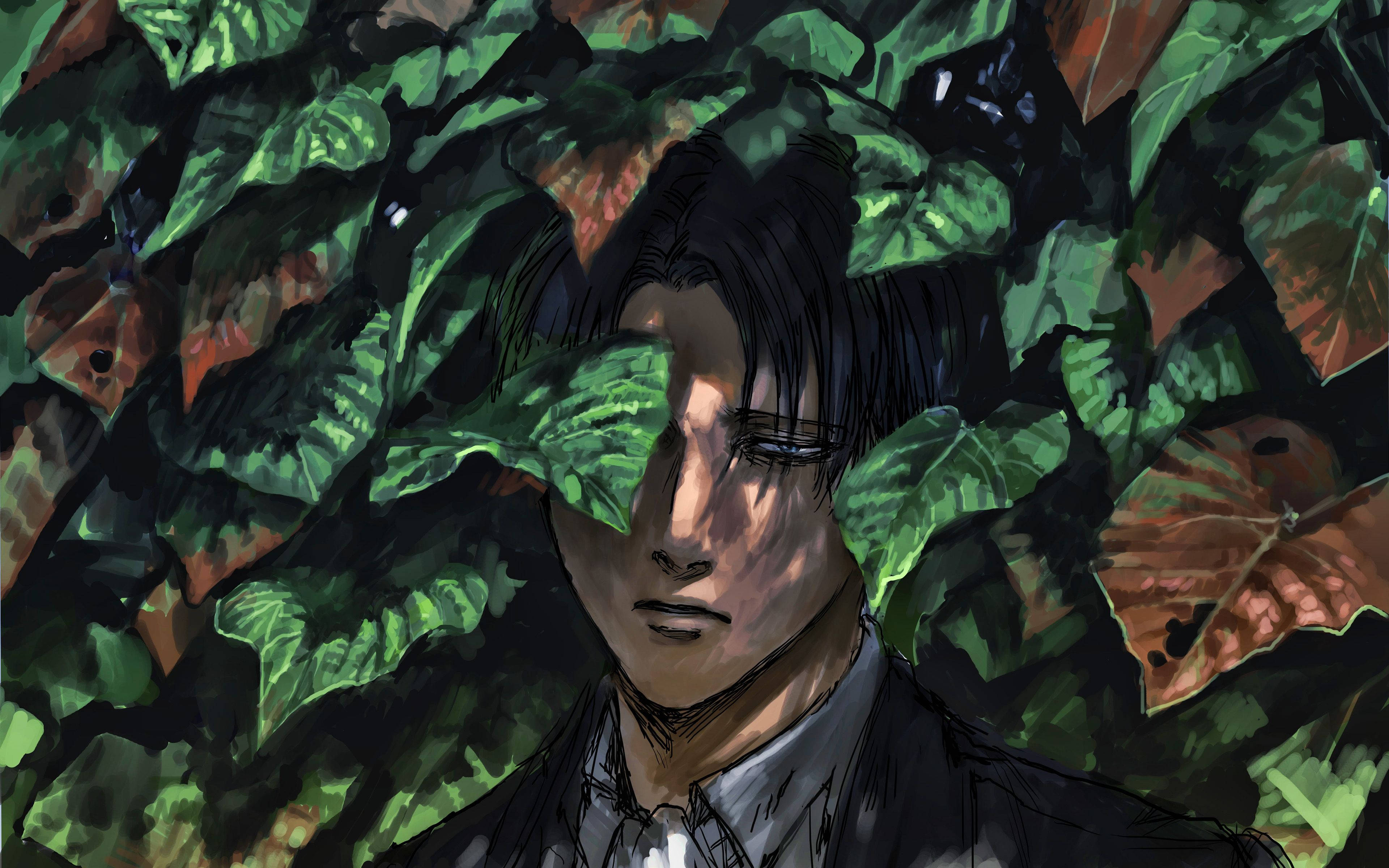 Levi 桌布 壁紙 — 一個嚴肅的動漫角色，黑髮，部分被茂密的綠色和棕色樹葉遮擋，處於陰暗、憂鬱的環境中。
