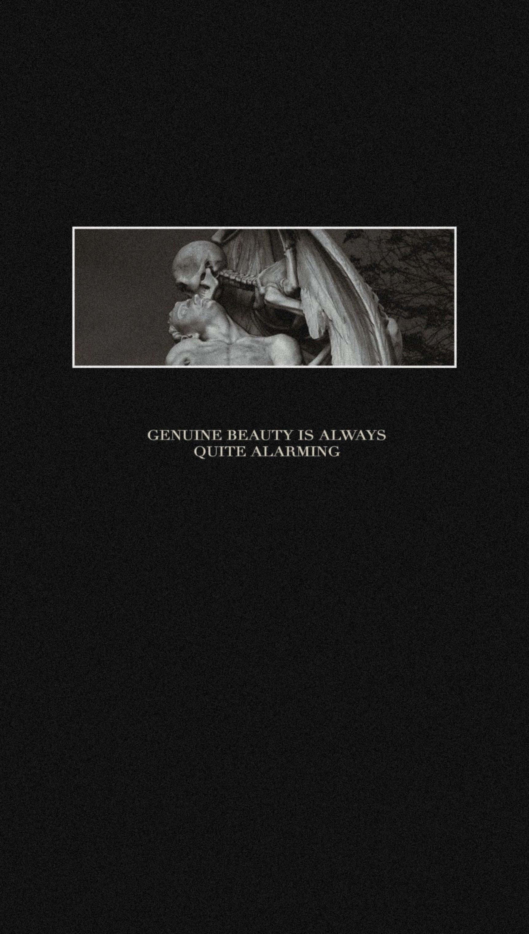 Dark Academia Aesthetic 桌布 壁紙 — 一個嚴肅的黑色背景框住一張骷髏天使擁抱孩子的黑白照片，下方文字寫著「GENUINE BEAUTY IS ALWAYS QUITE ALARMING」。